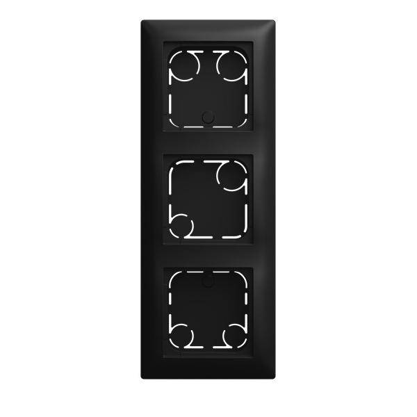 Schwarze vertikale elektrische Wanddose mit drei übereinander angeordneten quadratischen Öffnungen für Steckdosen oder Schalter.