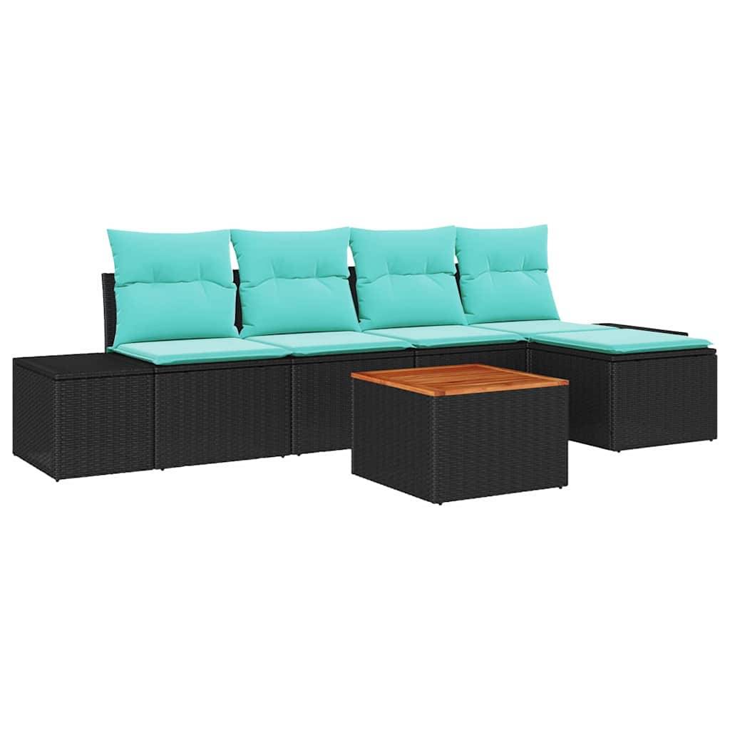 Schwarzes Polyrattan-Außen-Ecksofa mit türkisfarbenen Kissen und einem kleinen passenden Couchtisch mit Holzplatte auf weißem Hintergrund