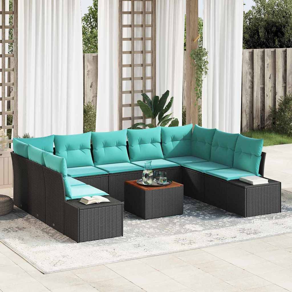 Outdoor-Sitzmöbelset mit türkisfarbenen Kissen, schwarzem Rattanrahmen und kleinem Couchtisch auf einer Terrasse