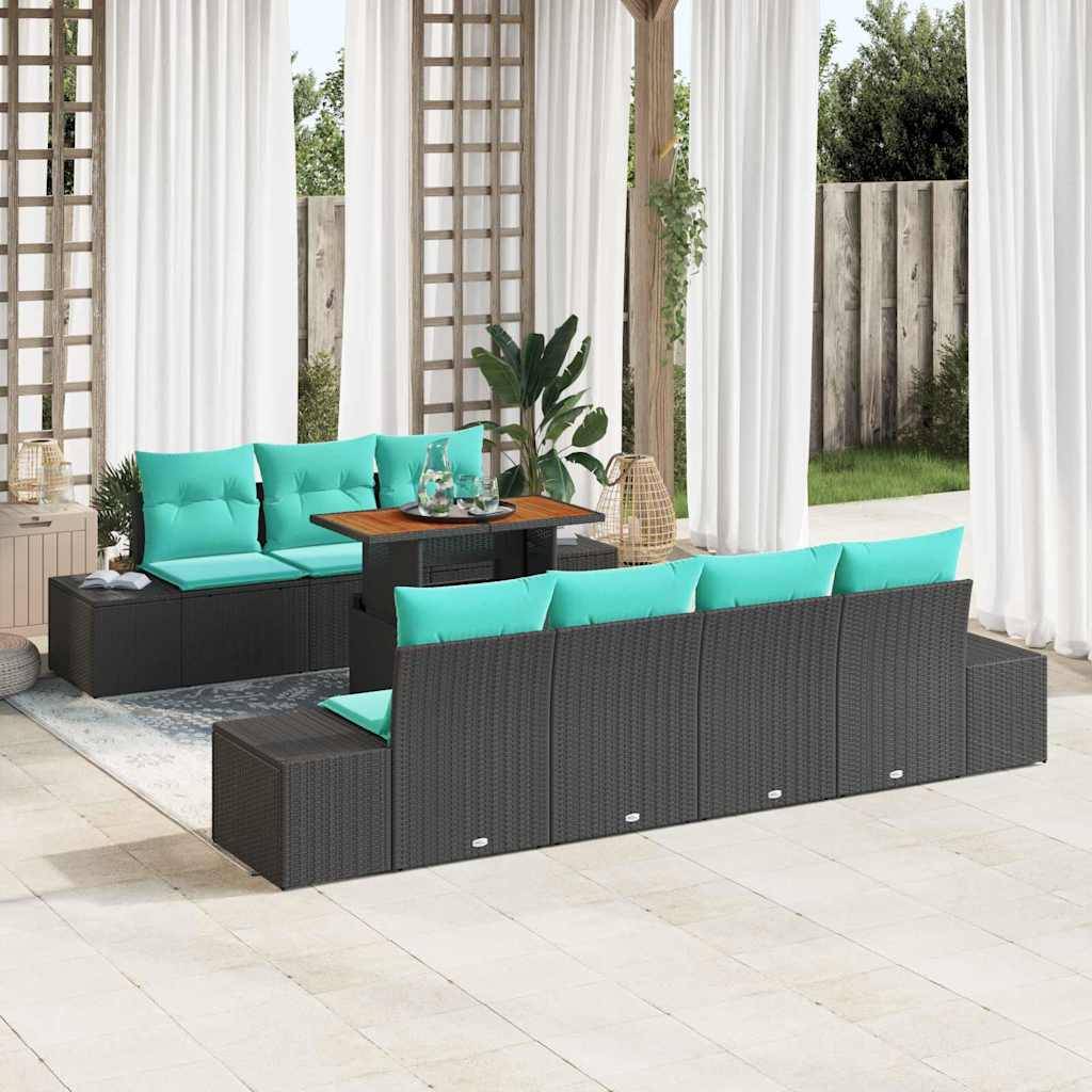 Sitzgarnitur für die Terrasse im Freien mit dunklen Korbutstern-Sofas, türkisfarbenen Kissen und einem passenden Couchtisch unter einer weißen Pergola.