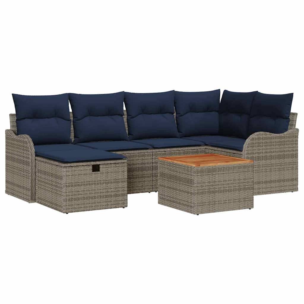 Outdoor-Korbmöbel-Ecksofa mit marineblauen Kissen und passendem quadratischem Couchtisch auf weißem Hintergrund.