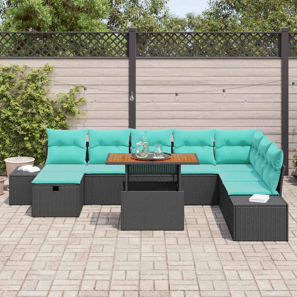 Outdoor-Sitzmöbel für die Terrasse mit türkisen Kissen und einem Tisch mit Holzplatte auf einer gepflasterten Terrasse neben einem Zaun