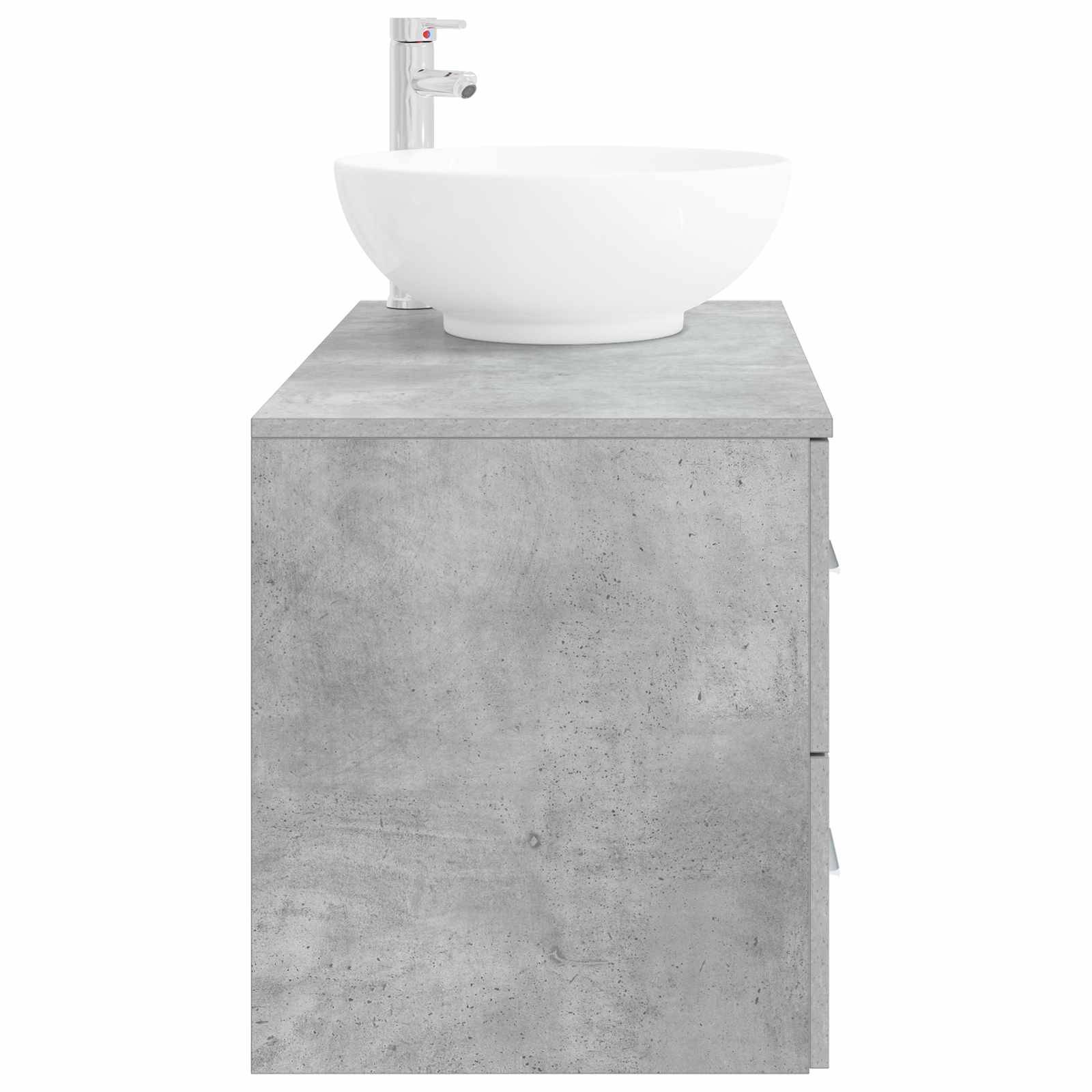 Weißes Waschbecken mit verchromtem Wasserhahn auf einem grauem Badezimmer-Waschtisch im Betonoptik-Stil.