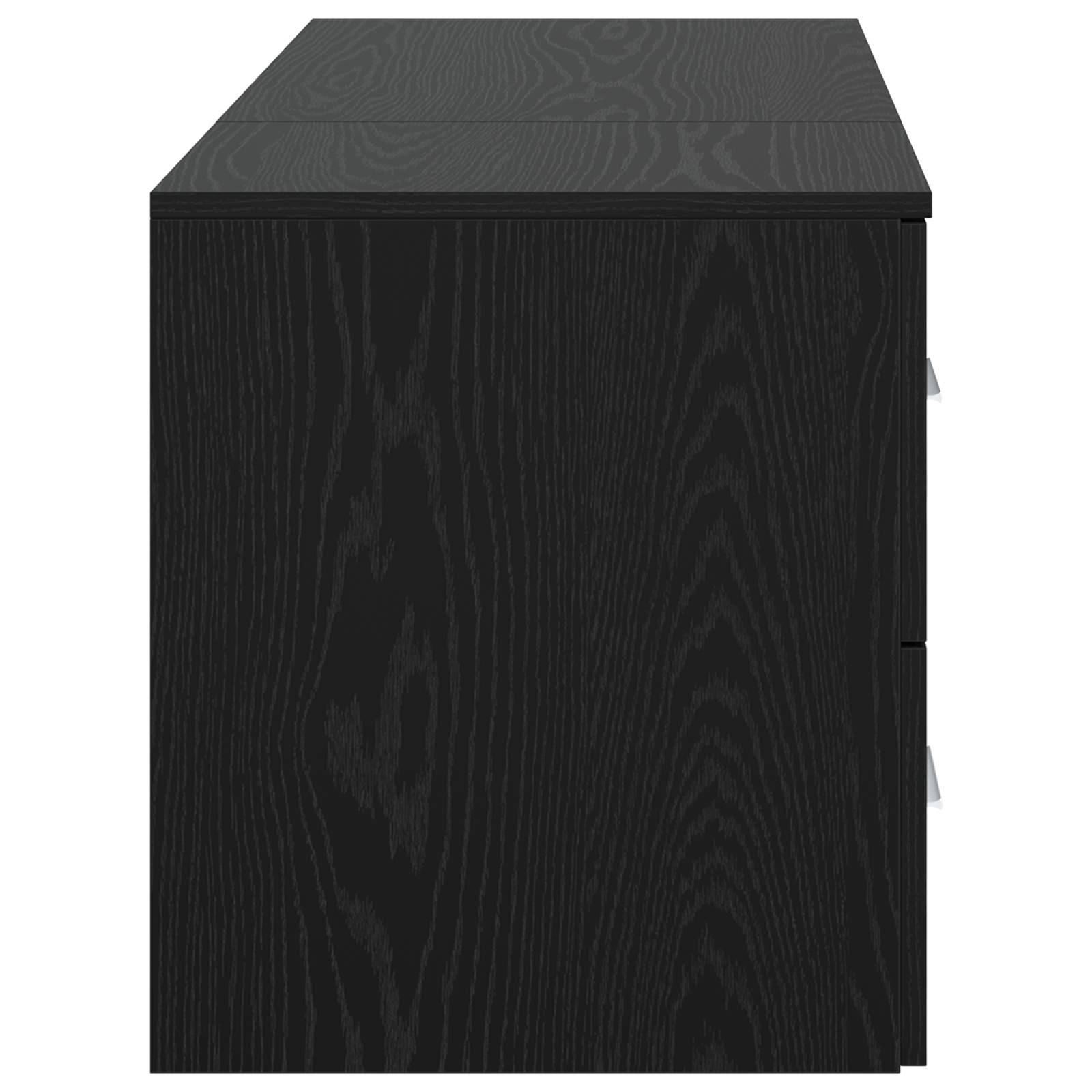 Schwarzes Holzmaserung-Schrank oder Lagerschrank von vorne gegen weißen Hintergrund gezeigt.
