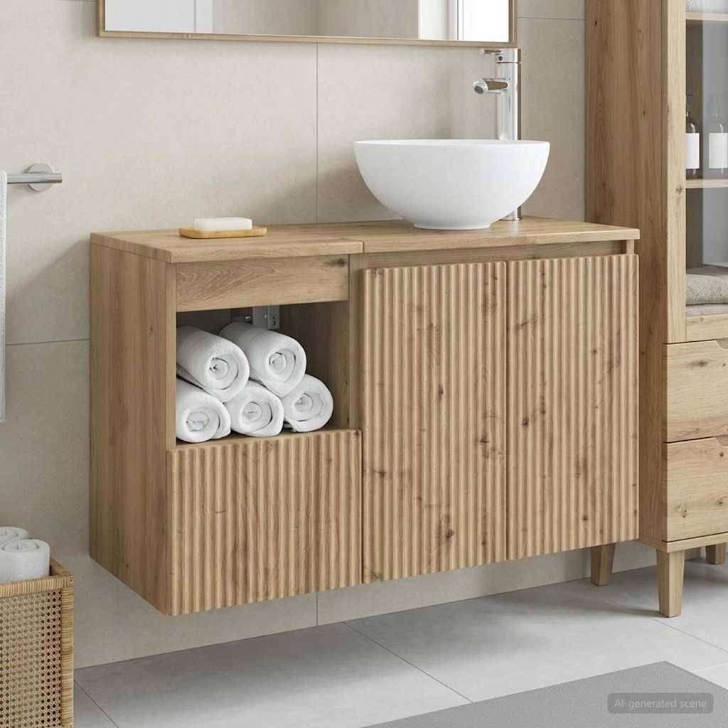 Modernes Badezimmer-Waschtisch mit Aufsatzwaschbecken auf einem Holzschrank, offenes Regal mit aufgerollten Handtüchern und eine kleine Seifenschale.