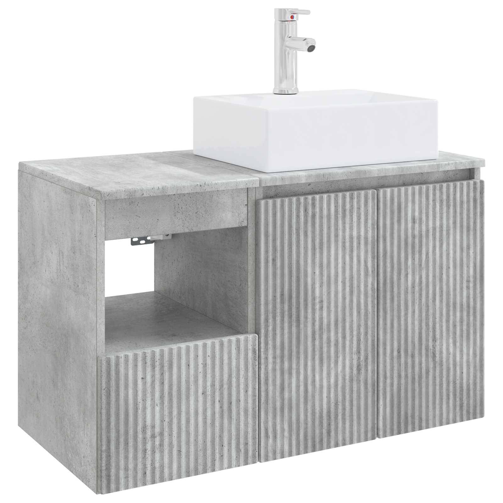 Modernes Badezimmer-Waschtisch aus Beton mit integriertem weißem Waschbecken, einzelnem Wasserhahn, offenen Regalen und Schrankflügeln mit Rillenstruktur.