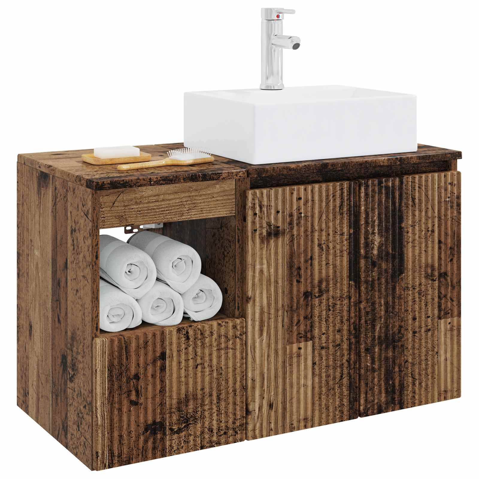 Rustikales Holzbadezimmerelement mit weißem Aufsatzwaschbecken und Armatur, plus offenes Handtuchtablett mit gerollten weißen Handtüchern.