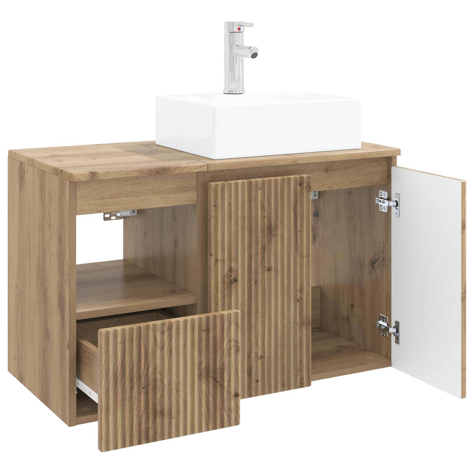 Holzwaschbeckenunterschrank mit weißem Becken, offener rechter Schranktür und zwei vorderen gerippten Schubladen, gezeigt auf weißem Hintergrund.
