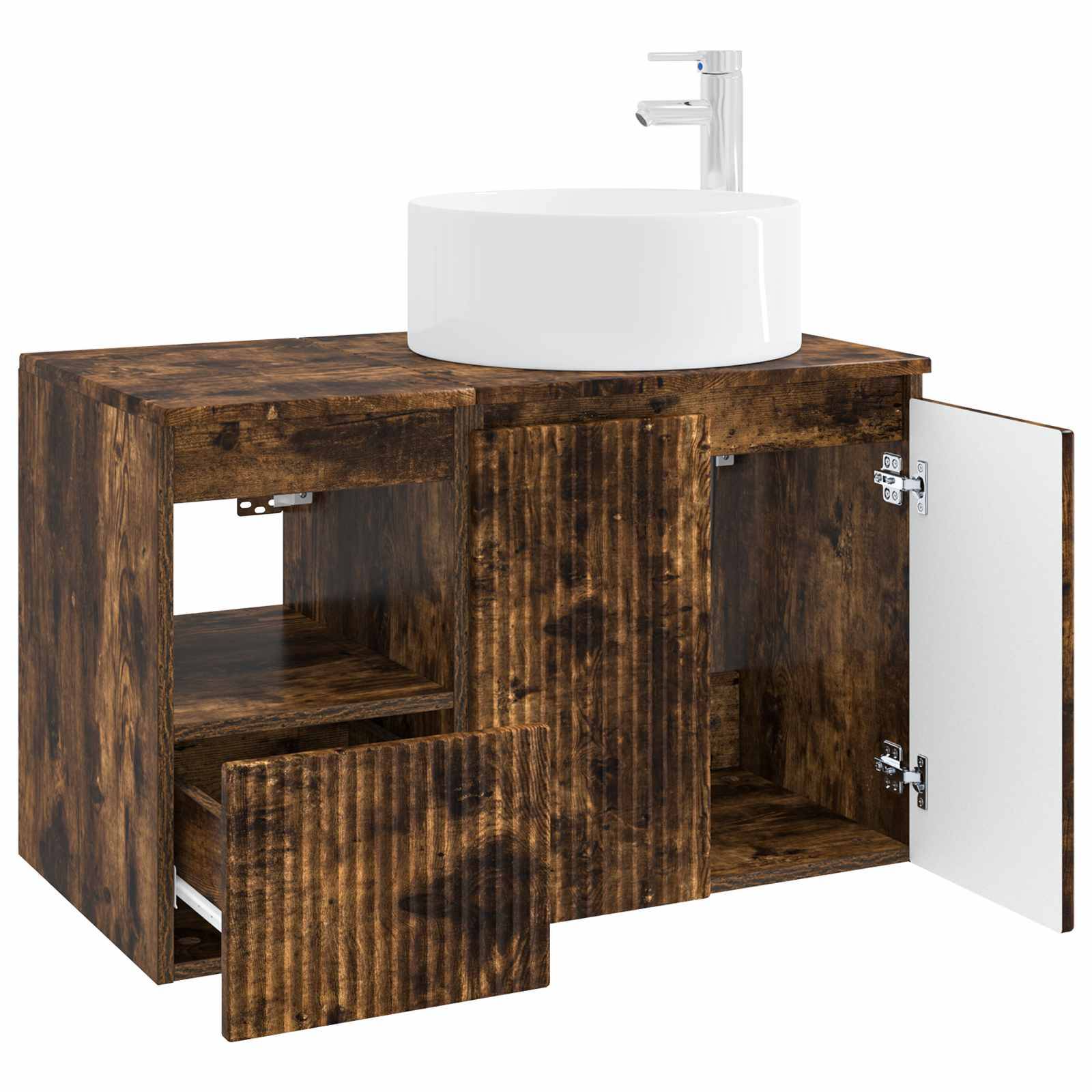 Rustikale Holzbadezimmerkommode mit weißem Aufsatzwaschbecken und Wasserhahn; offene Türen zeigen Regalstauraum im Inneren.