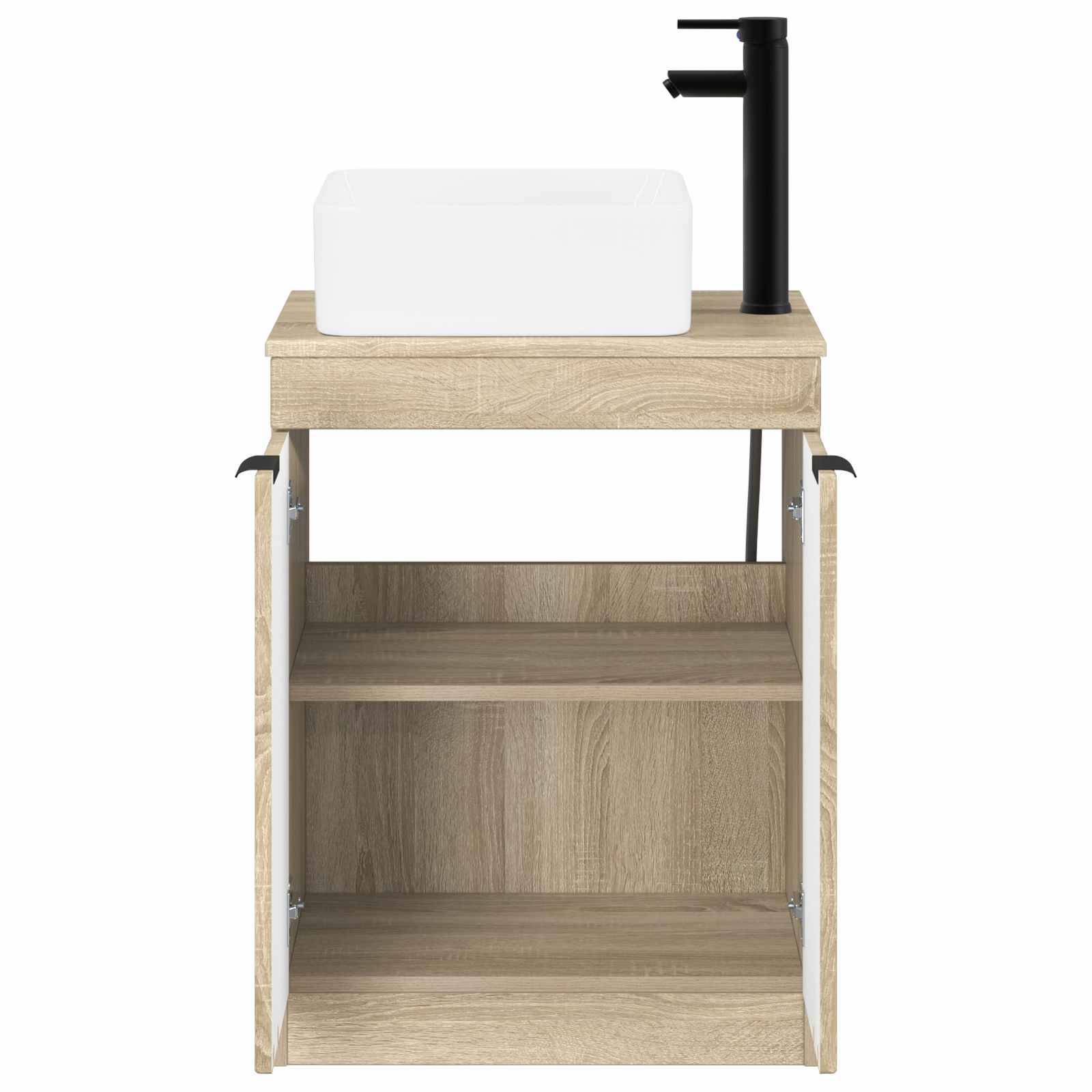 Badezimmereitelkeitsschrank aus hellem Holz mit offenen Regalen, weißes Waschbecken und schwarzer Wasserhahn oben.