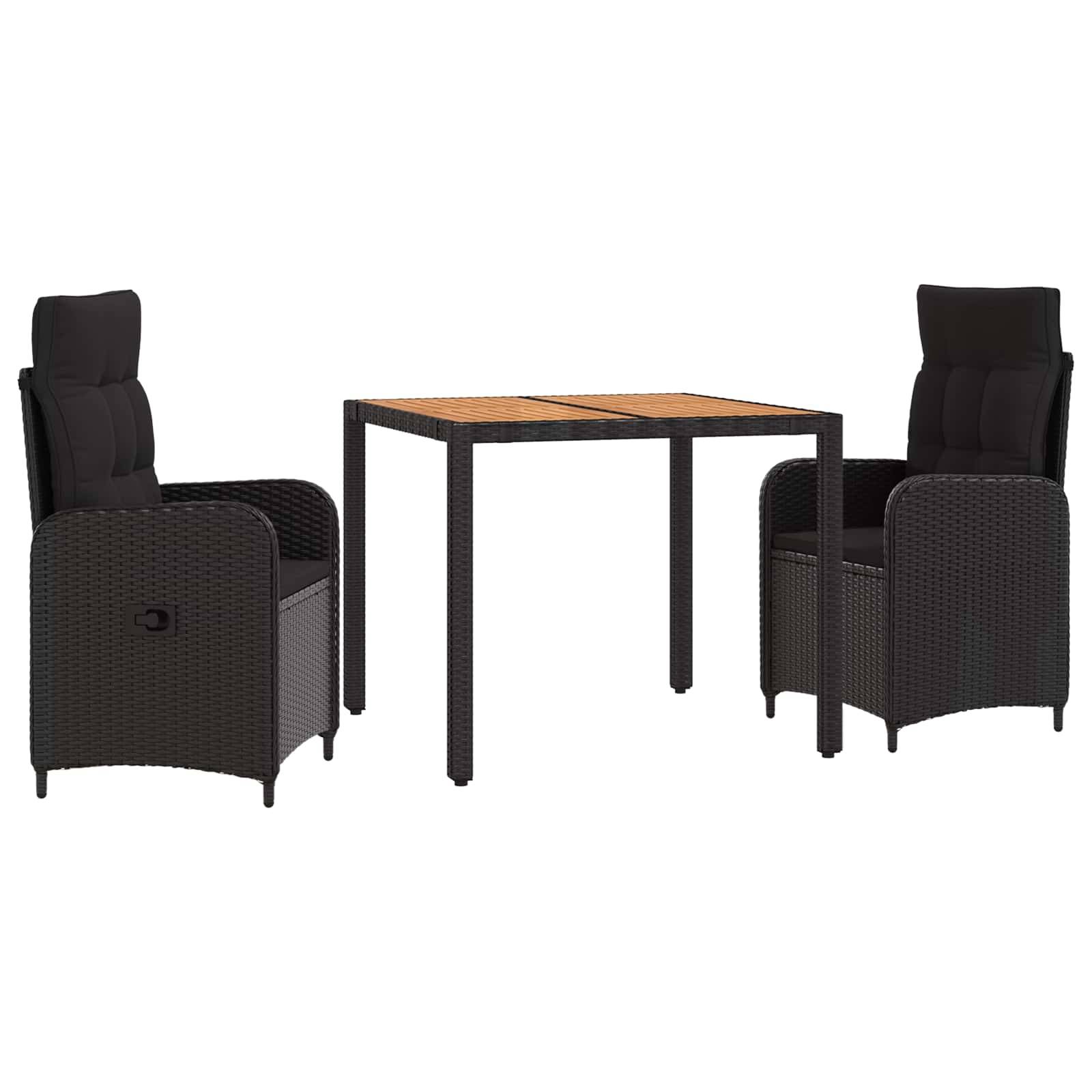 Outdoor-Gartenmöbel-Set mit zwei schwarzen Korbsesseln und einem quadratischen Tisch mit Holzoptik-Tischplatte