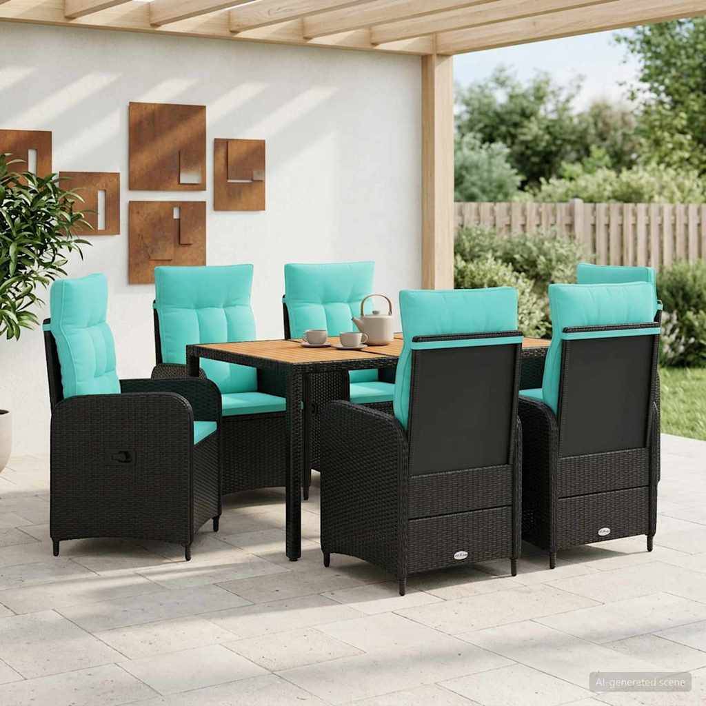 Gartenmöbel-Set für die Terrasse mit sechs schwarzen Korbstühlen und türkisfarbenen Kissen um einen quadratischen Tisch unter einer Pergola.