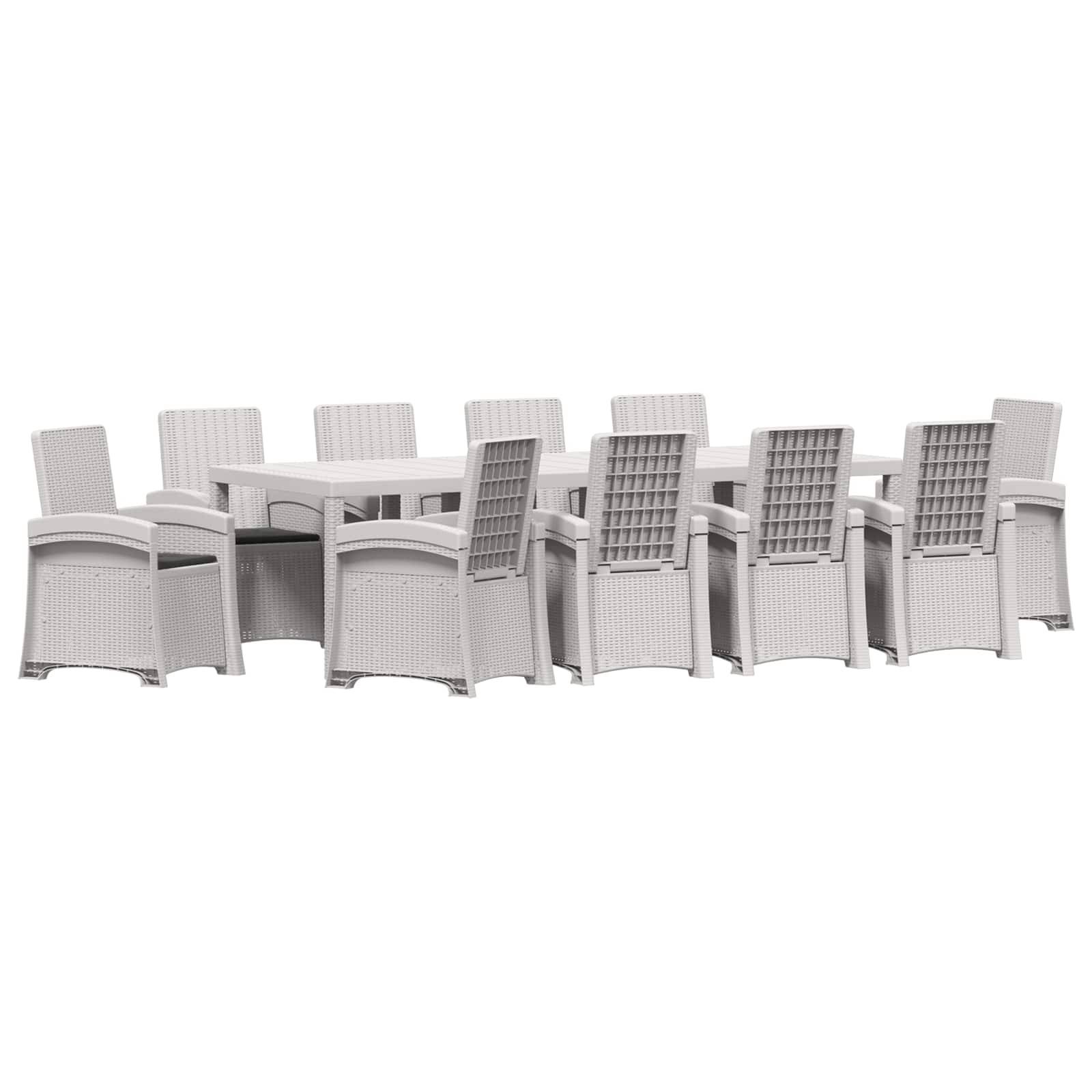 Weißes Gartenmöbel-Set mit rechteckigem Tisch und acht Stühlen mit gewebter Rückenlehne auf neutralem Hintergrund.