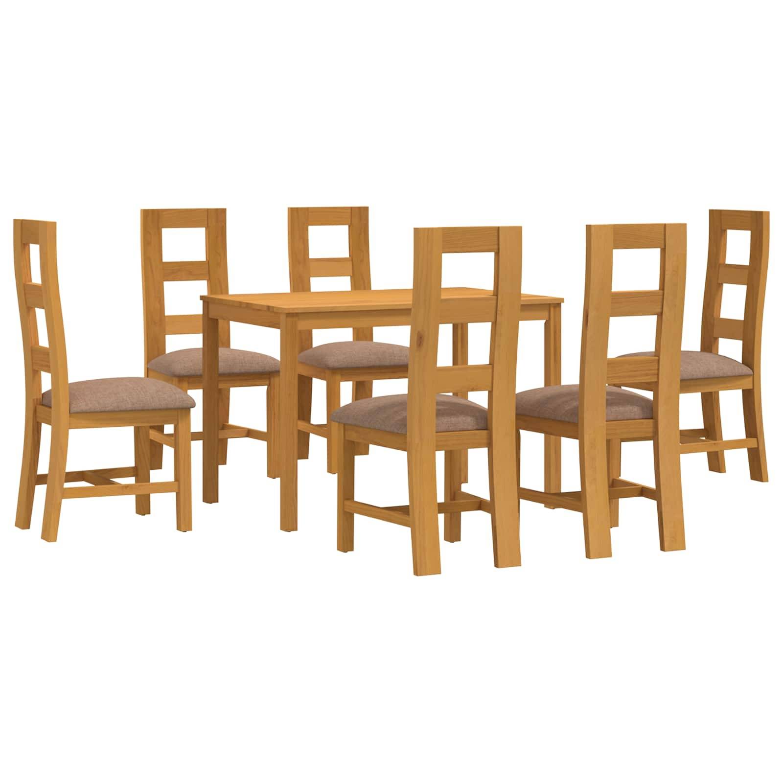 Holztisch zum Esszimmer mit sechs passenden gepolsterten Stühlen auf weißem Hintergrund.