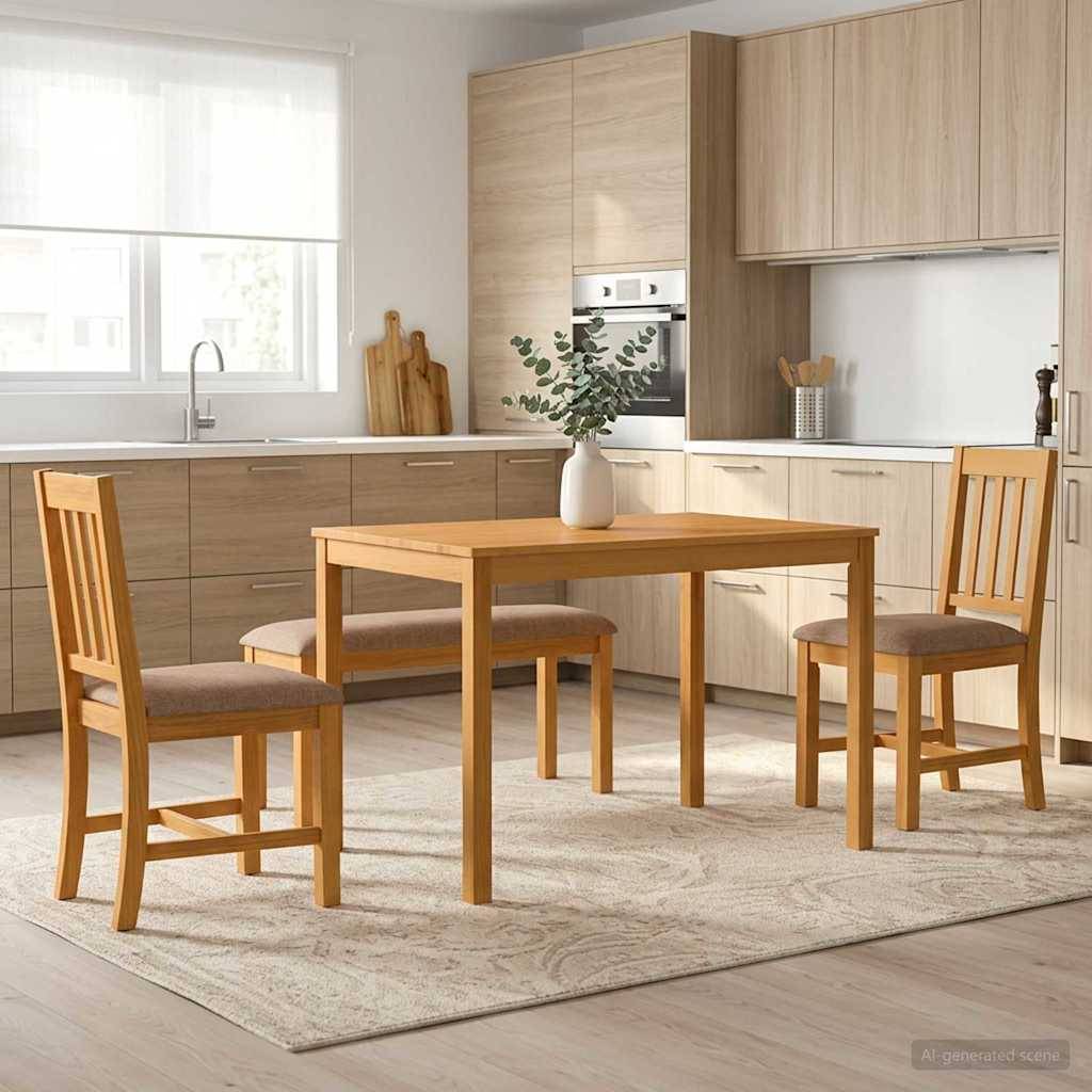 Moderner Küchen-Essbereich mit einem Tisch aus hellem Holz und drei Stühlen auf einem Teppich, einer Vase als Tischdeko und eingebauten Schränken um ein Fenster und einen Ofen.