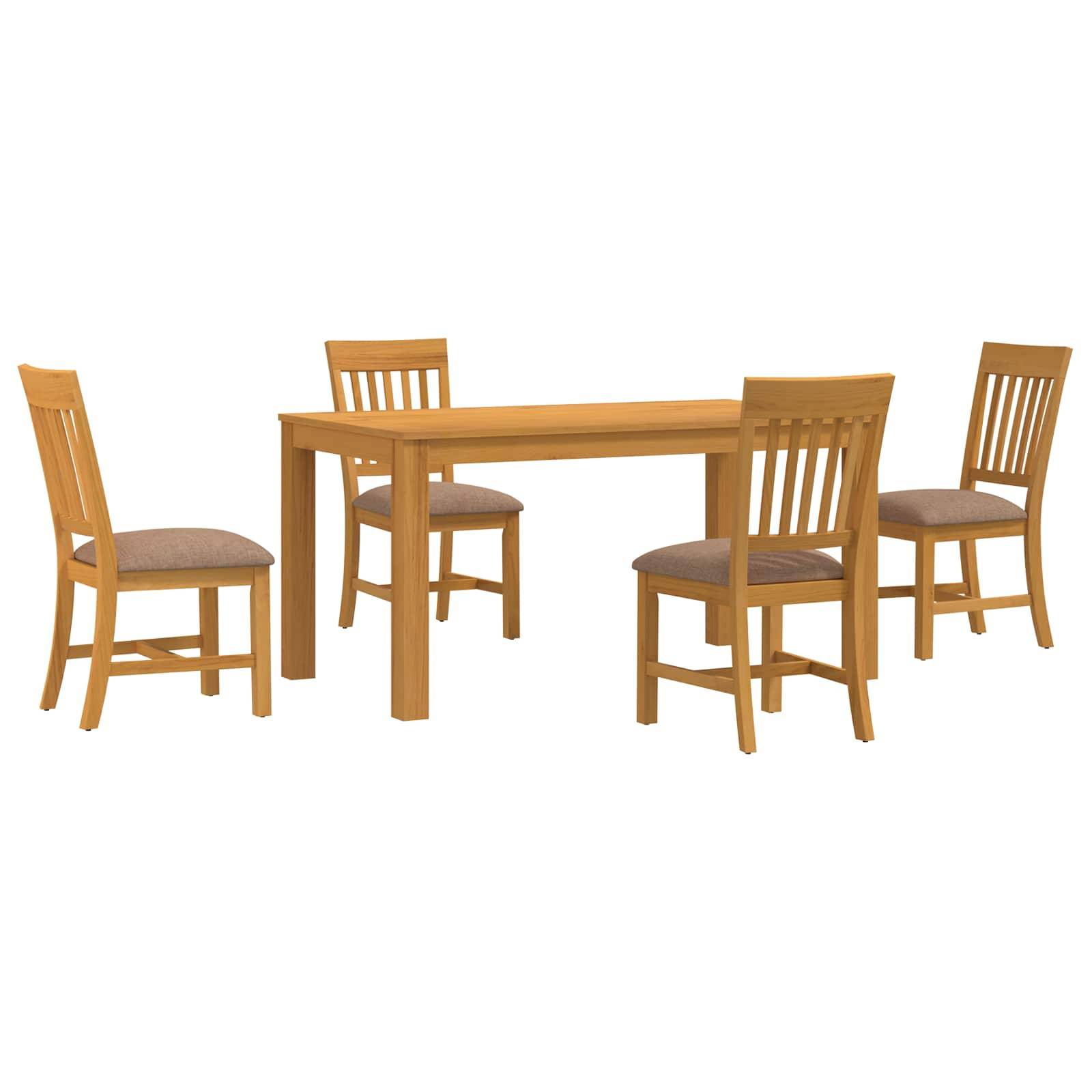 Holztisch zum Essen mit vier passenden Stühlen auf weißem Hintergrund.