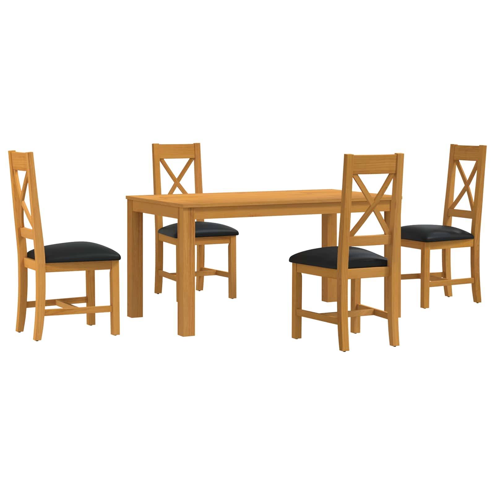Holzesstisch mit vier passenden Stühlen, jeder mit schwarzen Sitzkissen, auf weißem Hintergrund gezeigt.