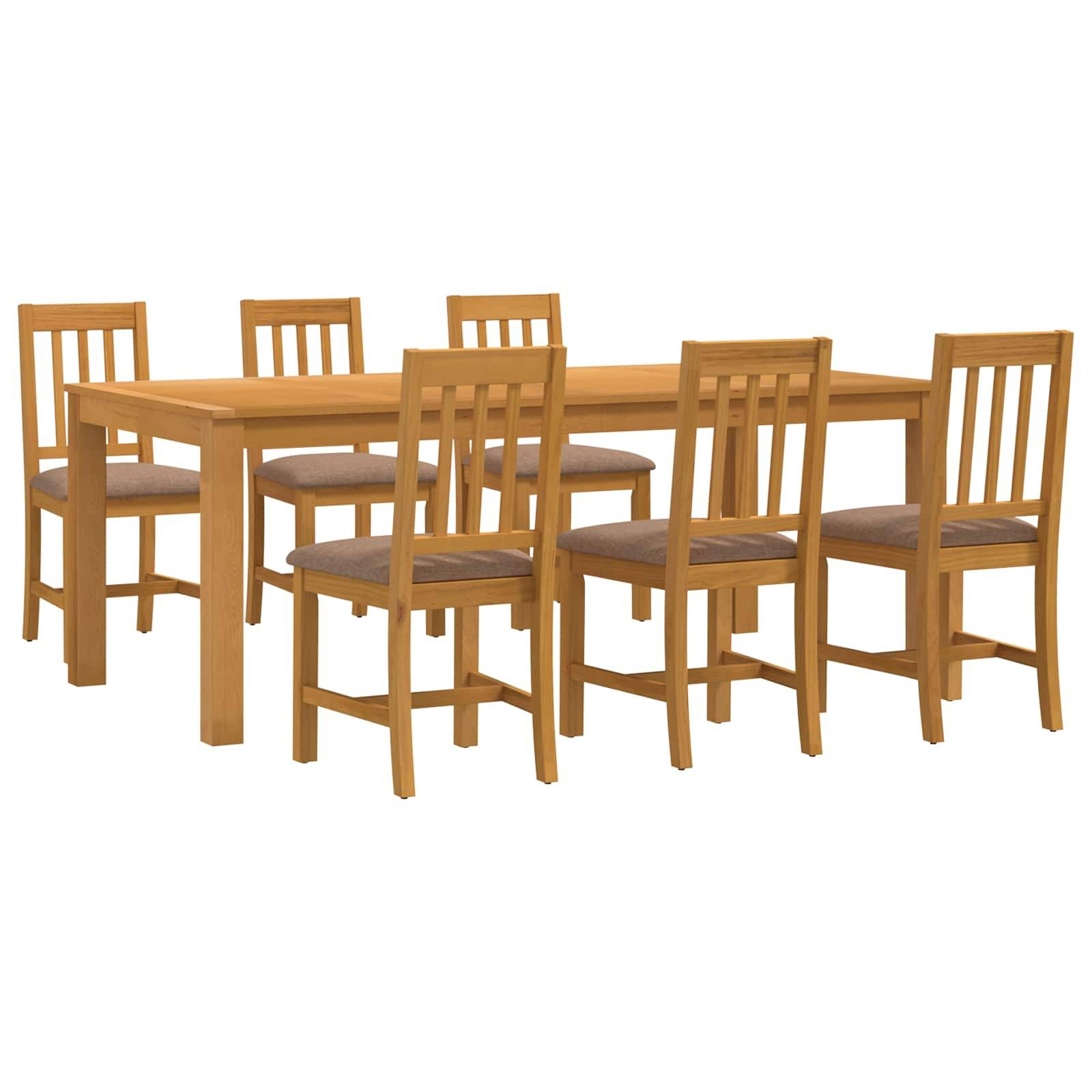 Holztisch mit sechs passenden Stühlen auf weißem Hintergrund.