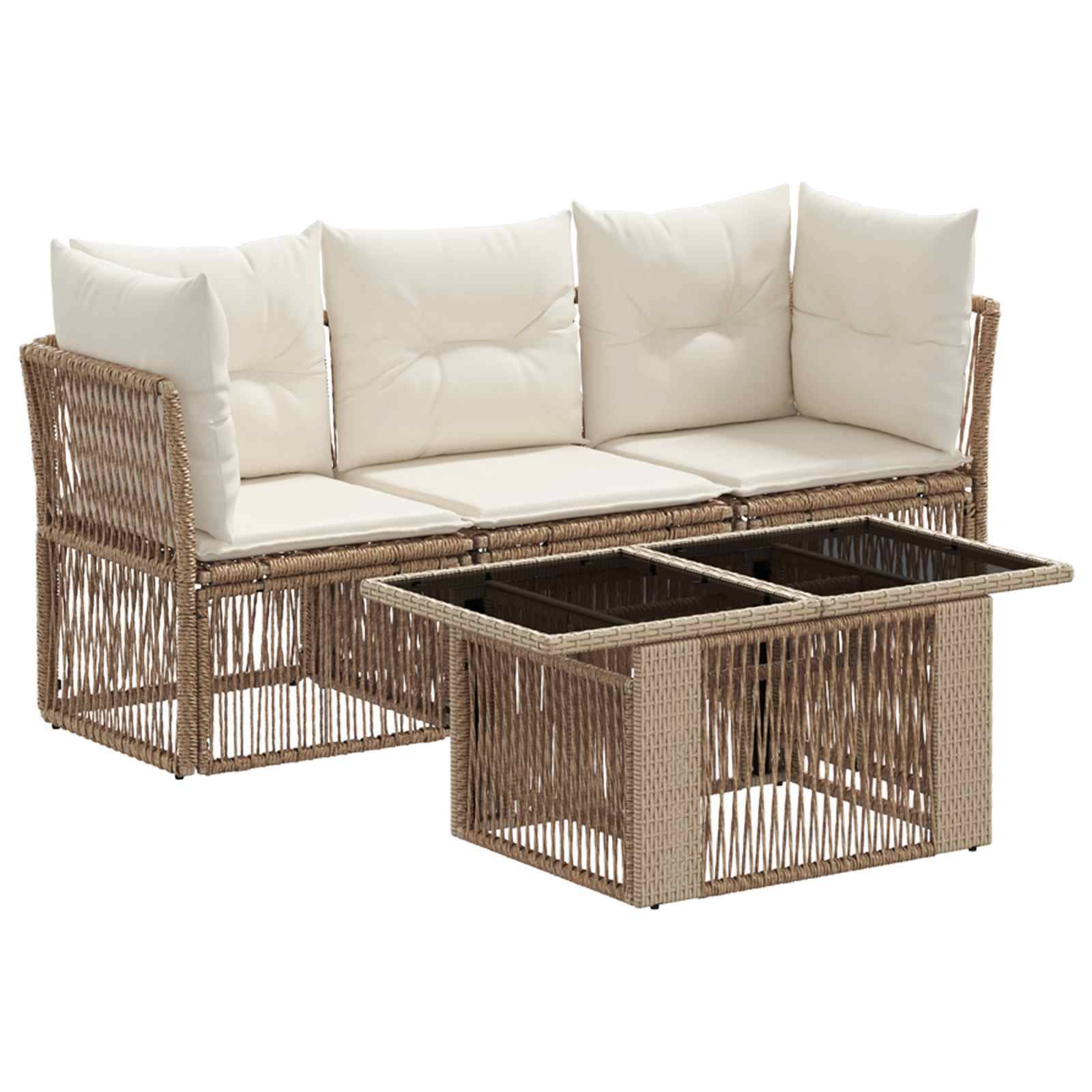 Rattansofa im Freien mit cremeweißen Kissen und passendem Glastisch-Couchtisch auf weißem Hintergrund.