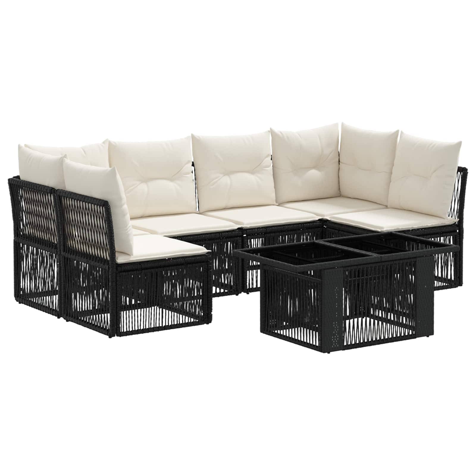 Schwarzes Rattansessel-Loungeset für die Terrasse mit cremefarbenen Kissen und passendem quadratischem Couchtisch auf weißem Hintergrund