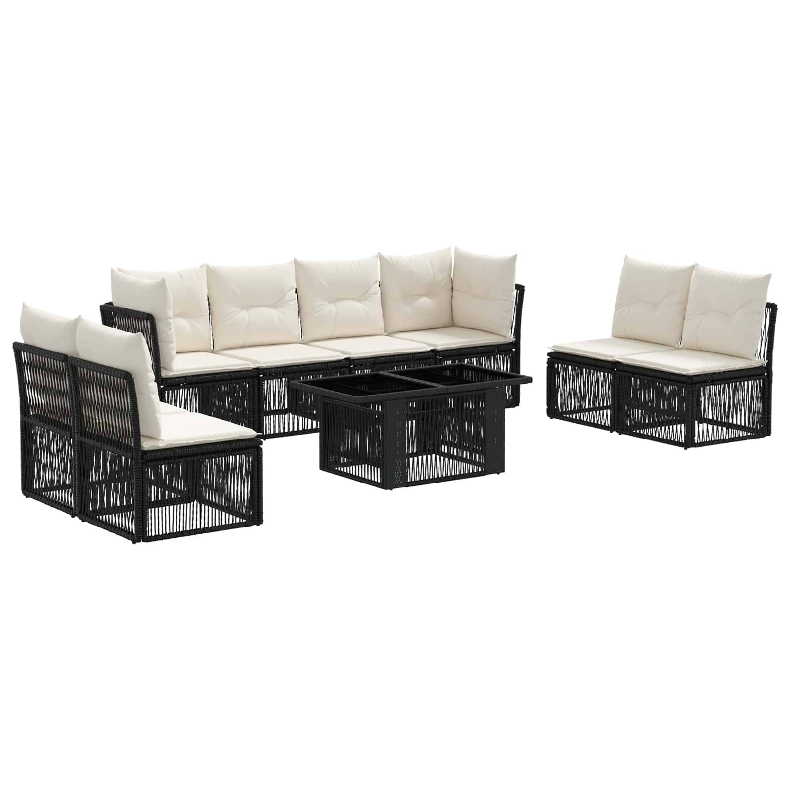 Schwarze Polyrattan-Gartensitzgruppe mit cremefarbenen Kissen: ein Ecksofa, zwei Stühle und ein passender Couchtisch auf weißem Hintergrund.