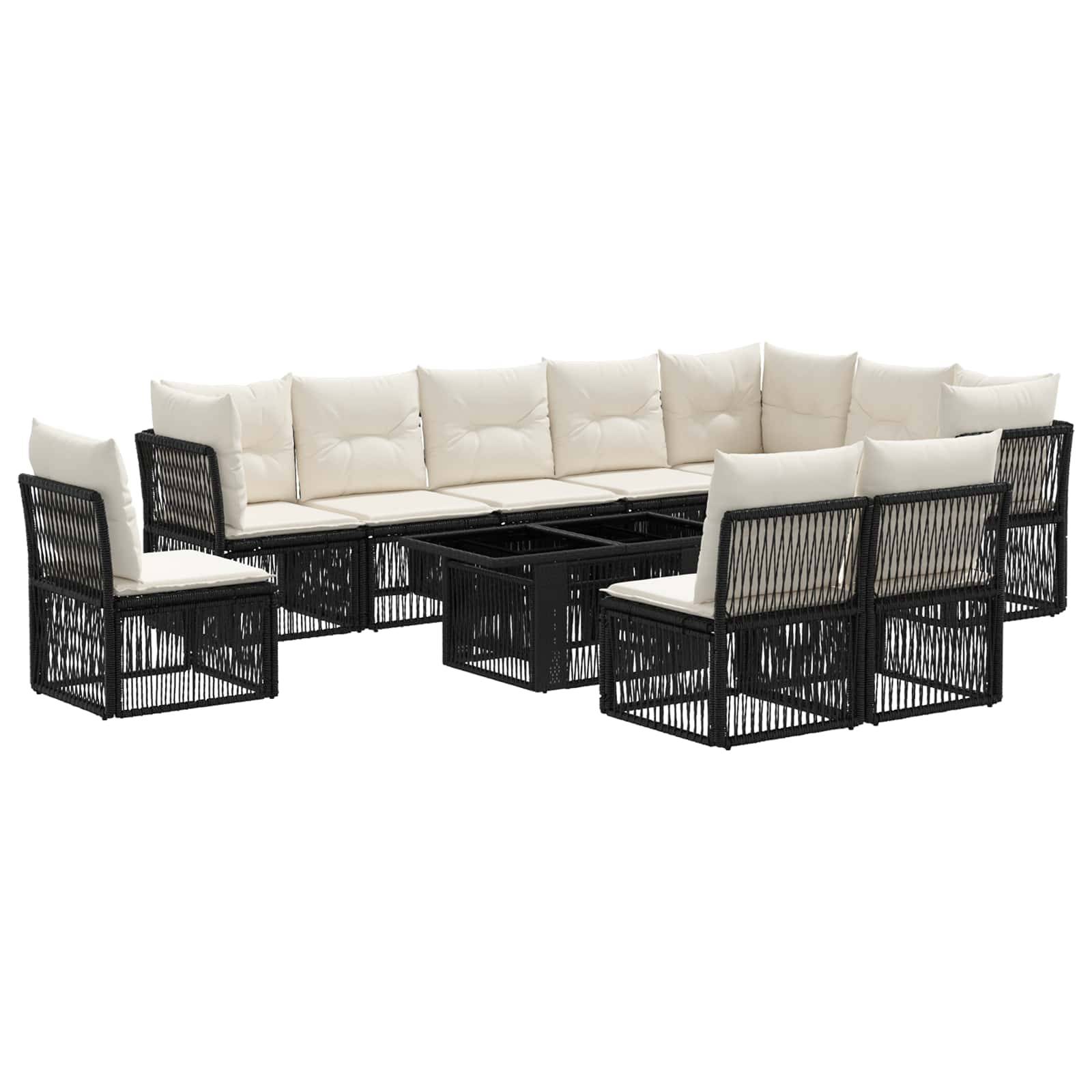 Schwarzes Flechtwerk-Außensofa-Set mit Cremefarben Kissen und passendem zentralem Couchtisch auf weißem Hintergrund.