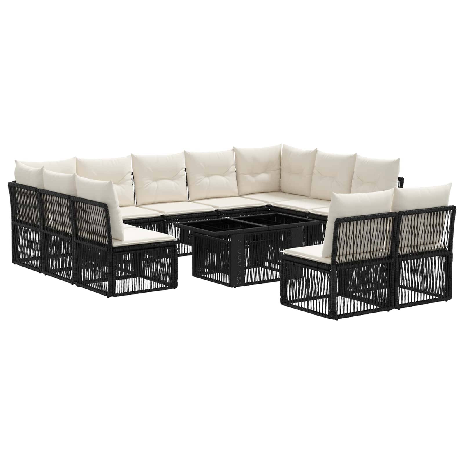 Schwarzes Rattan-Gartensektional-Sofa-Set mit cremefarbenen Kissen, das um einen quadratischen Couchtisch angeordnet ist