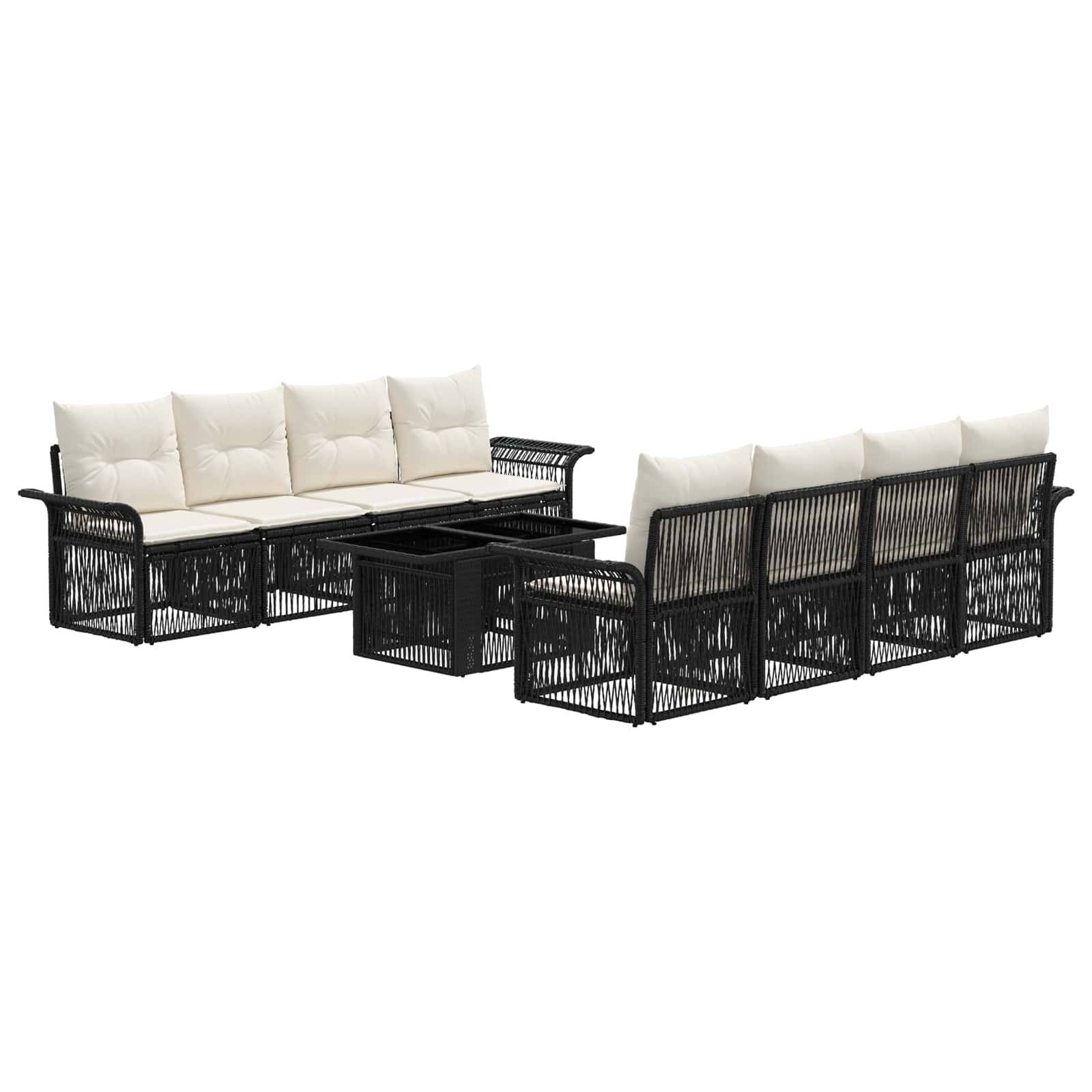 Schwarzes Korbgeflecht-Außen-Sectional-Sofaset mit weißen Kissen und passenden Couchtischen auf weißem Hintergrund