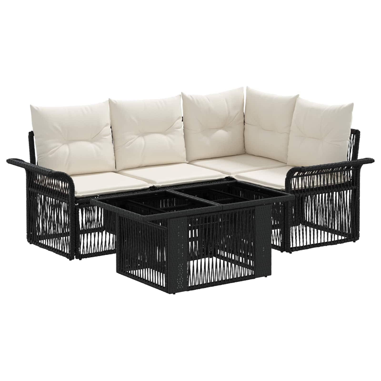 Schwarzes Korbgeflecht-Patio-Ecksofa mit cremefarbenen Kissen und einem zentralen Couchtisch, gezeigt auf weißem Hintergrund.