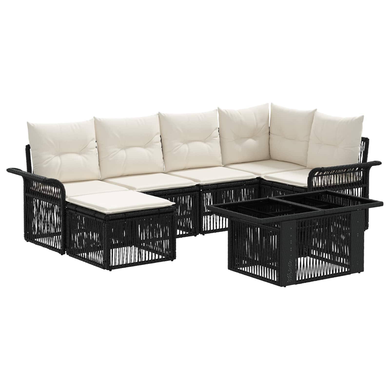 Schwarzes Rattansofa im Freien mit Cremefarbenen Kissen und passendem Couchtisch auf weißem Hintergrund