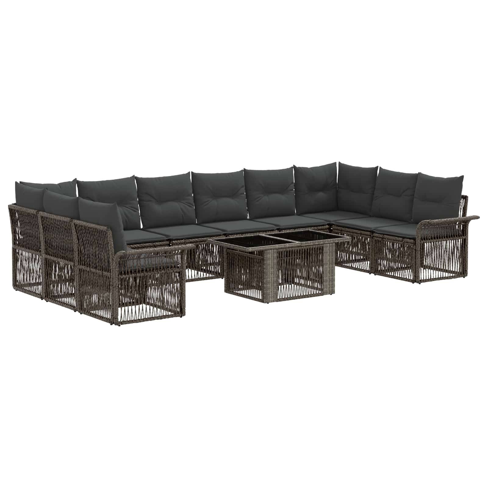 Braunes Korbgeflecht-Außensofa-Set mit dunklen Kissen und einem zentralen Couchtisch auf weißem Hintergrund.