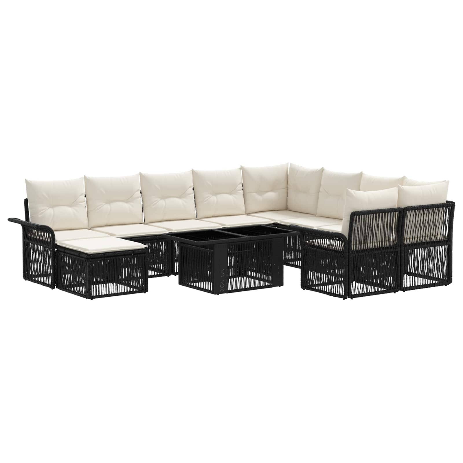Schwarzes Rattan-Gartensofagarnitur mit cremefarbenen Kissen und passendem quadratischem Couchtisch auf weißem Hintergrund.