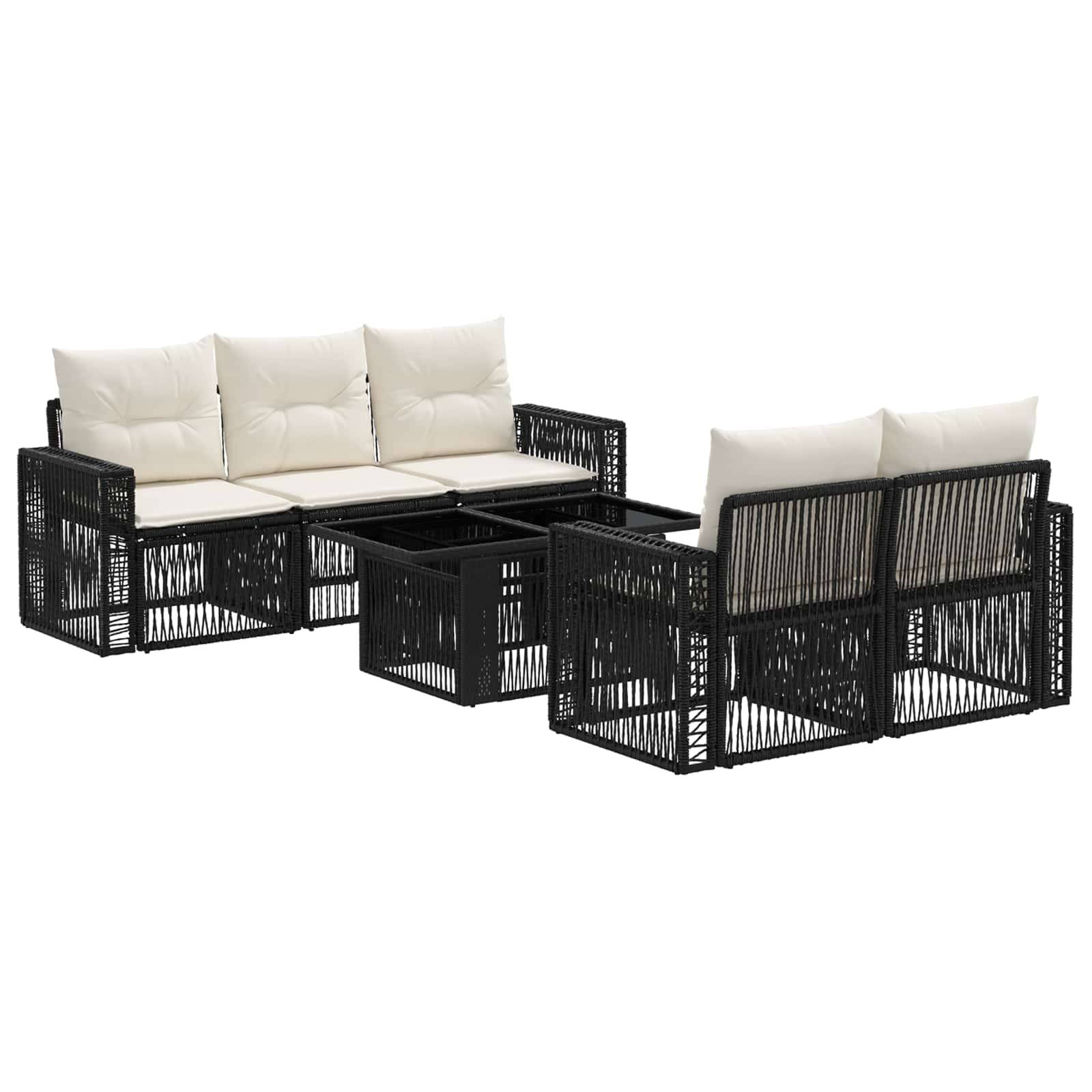 Schwarzes Korbgeflecht-Gartensofaset mit cremefarbenen Kissen und passendem Couchtisch auf weißem Hintergrund
