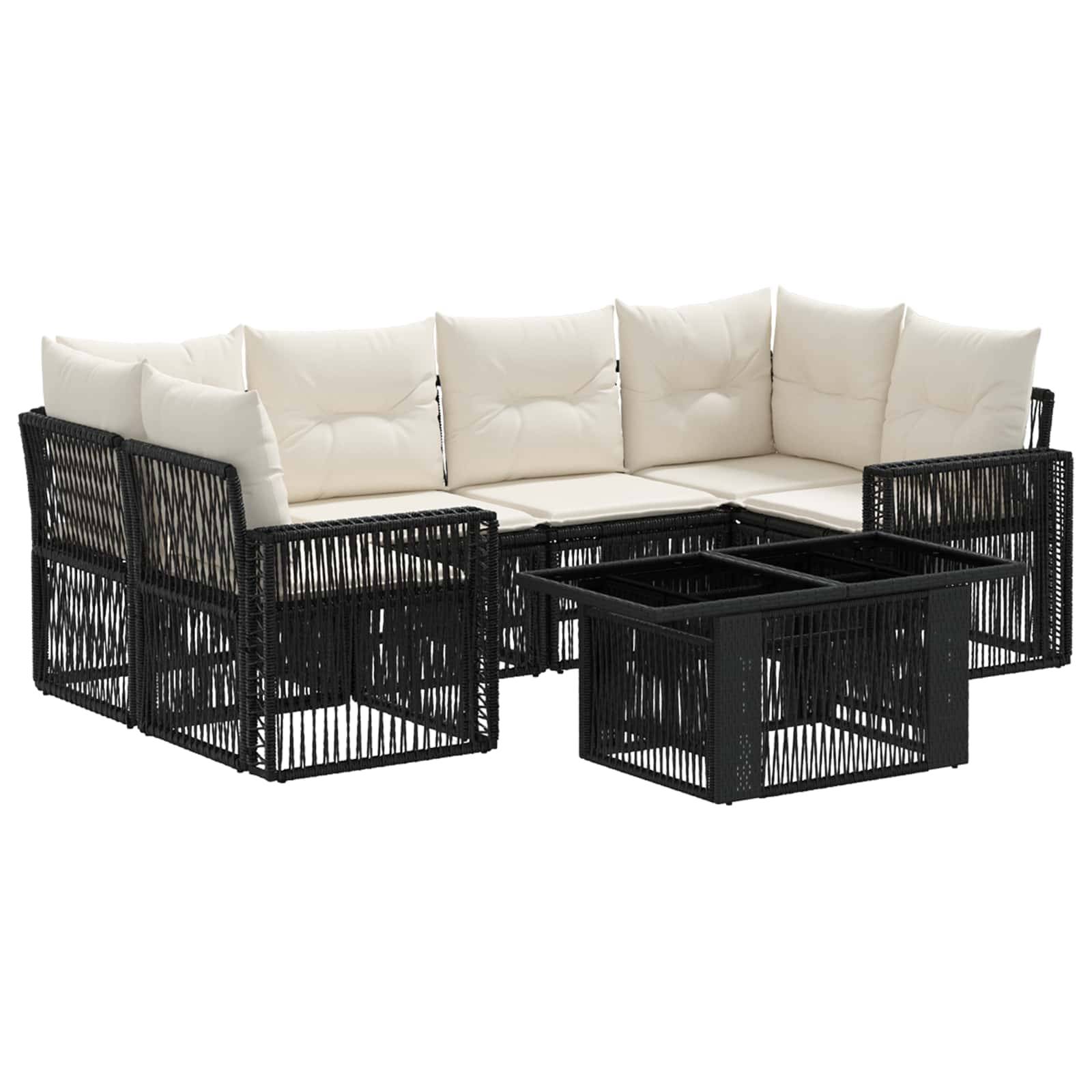 Schwarzes Rattan-Außensofa in Elementform mit cremefarbenen Kissen und passendem rechteckigem Couchtisch auf weißem Hintergrund