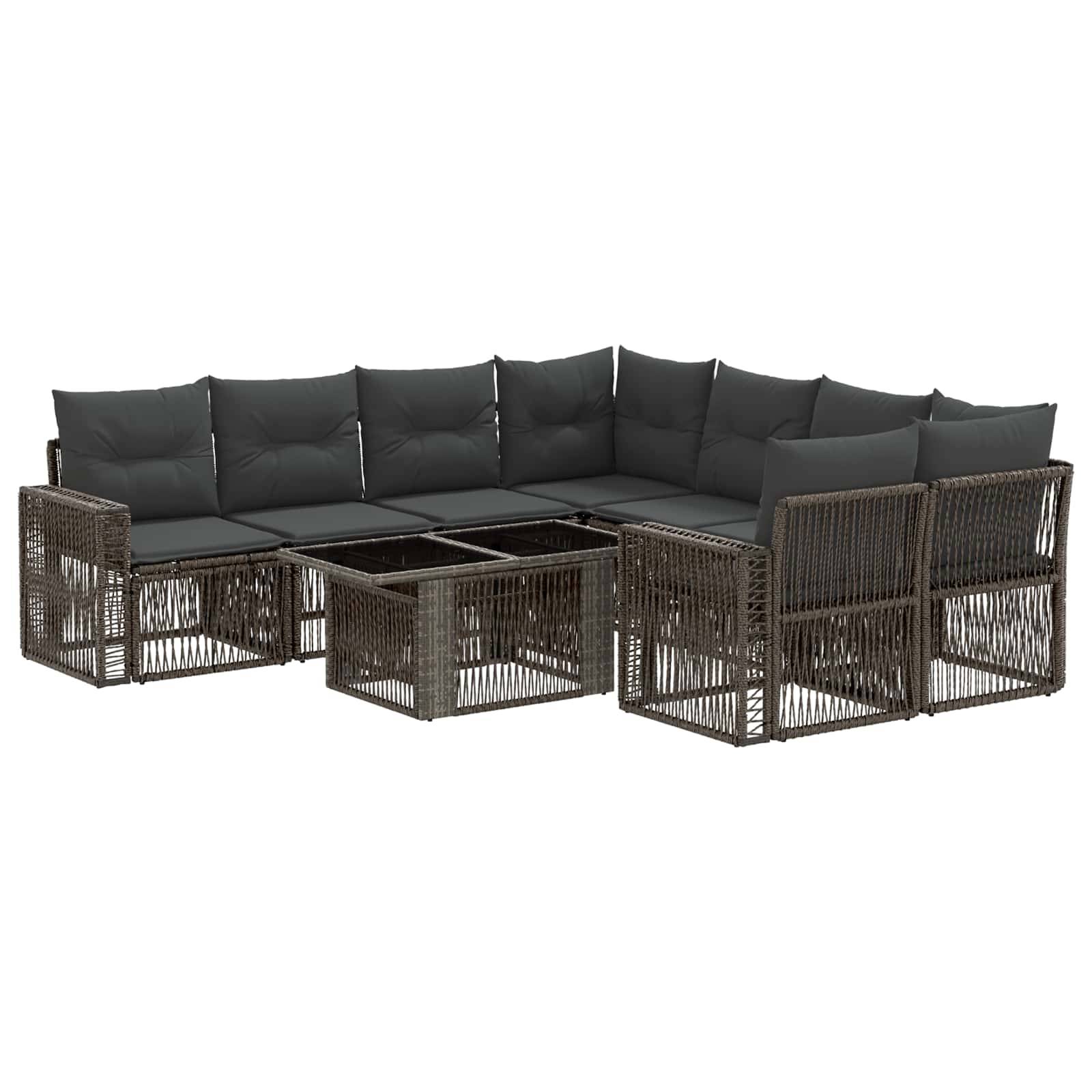 Braunes Rattan-Außensofa-Set mit schwarzen Kissen und passenden Glastisch-Couchtischen auf weißem Hintergrund