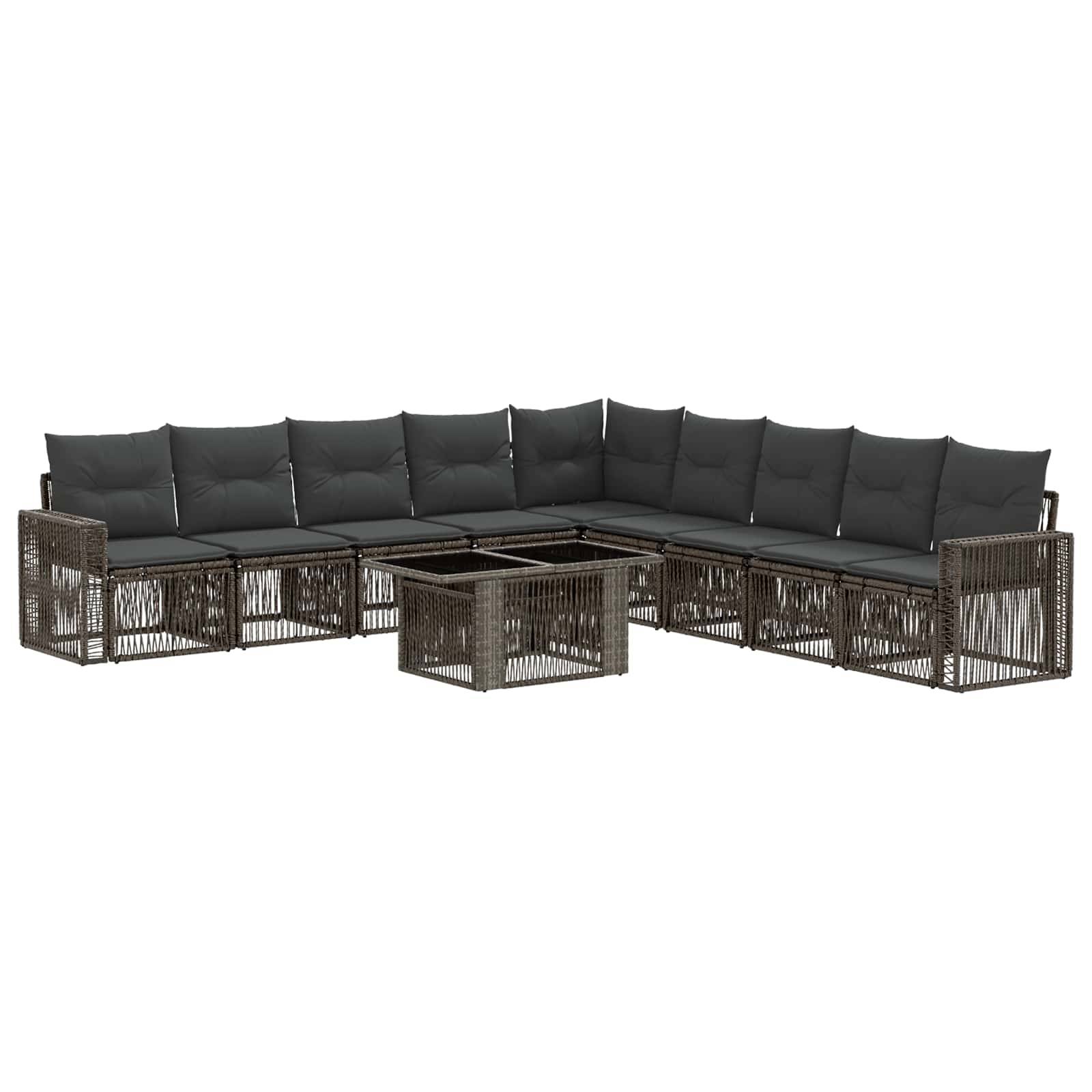 Modulares Outdoor-Lounge-Set mit dunklen Kissen und geflochtenem Rattanrahmen, in L-Form angeordnet mit passendem quadratischem Couchtisch.