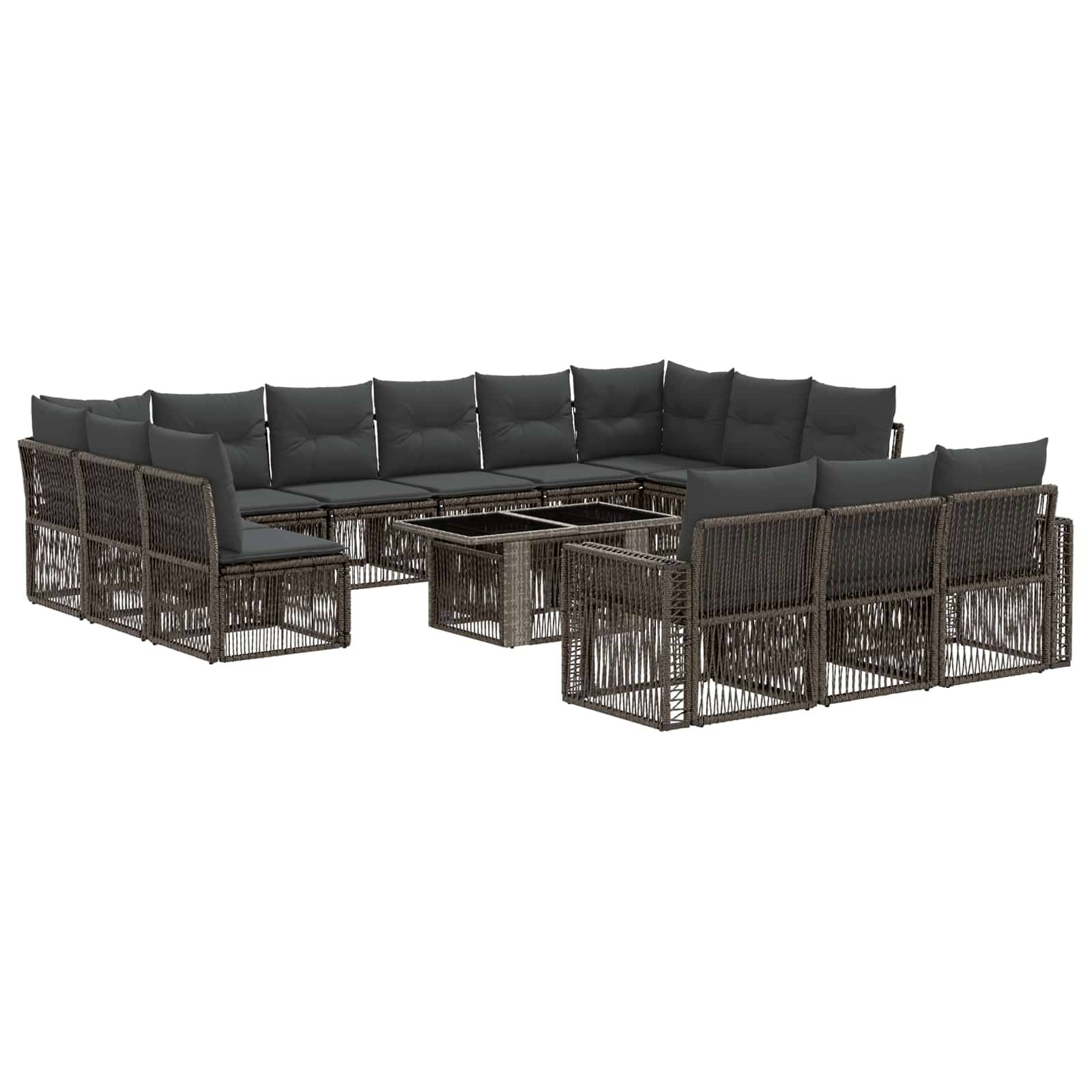 Braun gewebtes Outdoor-Sectional-Sofaset mit dunklen Kissen und passenden Glastischen auf weißem Hintergrund.