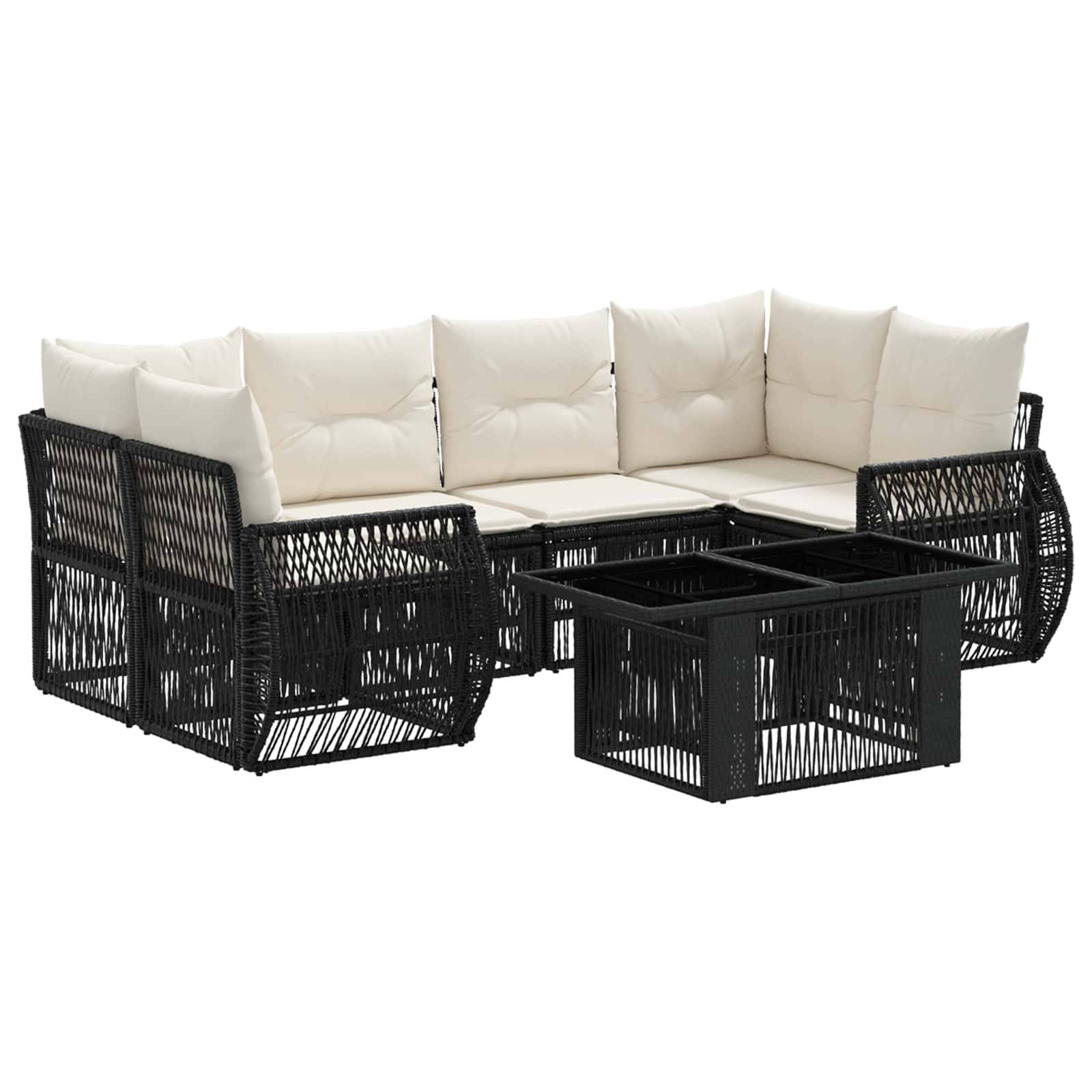 Schwarze Rattan-Außeneckgarnitur mit cremefarbenen Kissen und passendem Couchtisch mit Glasplatte auf weißem Hintergrund