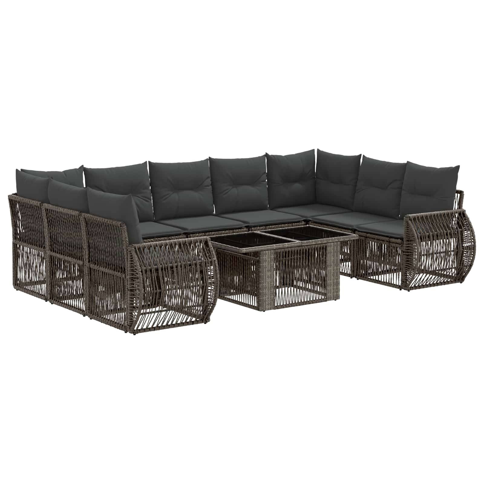 Braunes Rattan-Außen-Ecksofa-Set mit dunklen Kissen und einem passenden quadratischen Couchtisch, dargestellt auf weißem Hintergrund.