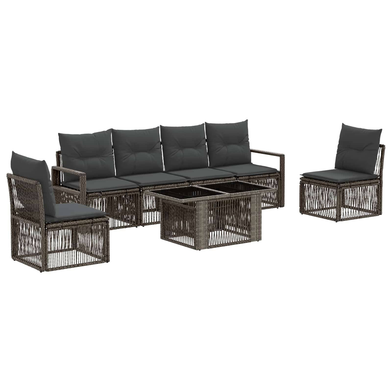 Outdoor-Rattanmöbel-Sitzmöbel-Set mit viersitzigem Sofa, zwei Stühlen und verschachtelbaren Couchtischen mit dunklen Kissen
