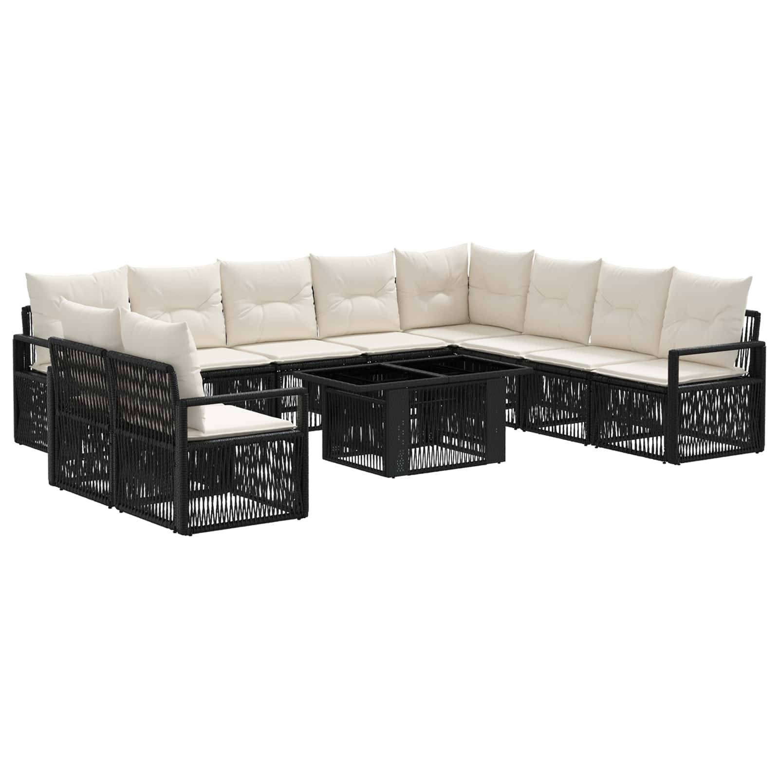 Schwarzes Wicker-Ecksofa mit L-Form für die Terrasse mit cremefarbenen Kissen und passendem quadratischem Couchtisch auf weißem Hintergrund
