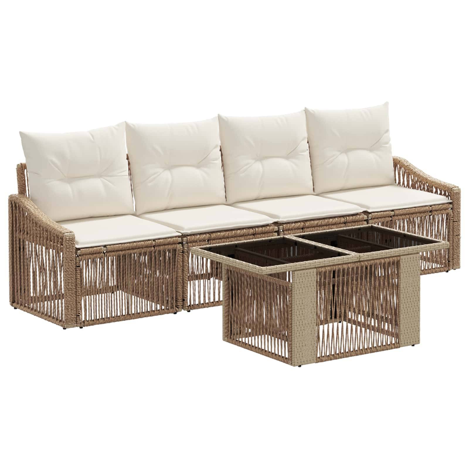 Outdoor-Wickel-Sektionalsofa-Set mit cremefarbenen Kissen und passendem rechteckigen Couchtisch