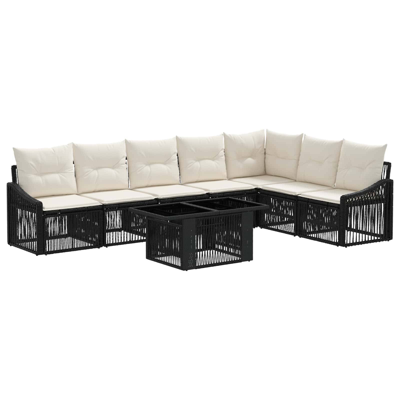 L-förmiges Outdoor-Ecksofa mit schwarzem geflochtenem Rahmen, cremefarbenen Kissen und passendem Glastisch auf weißem Hintergrund.