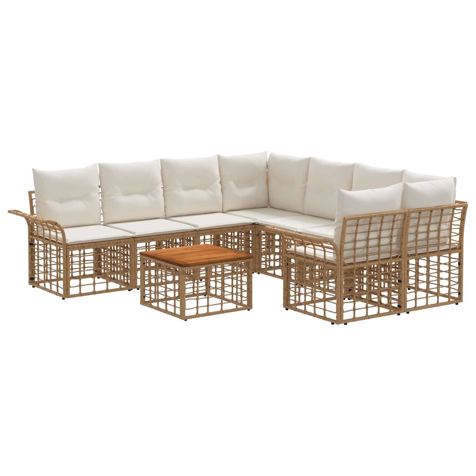 L-förmiges Outdoor-Ecksofa mit Rattangestell, weißen Kissen und passendem Couchtisch auf weißem Hintergrund.