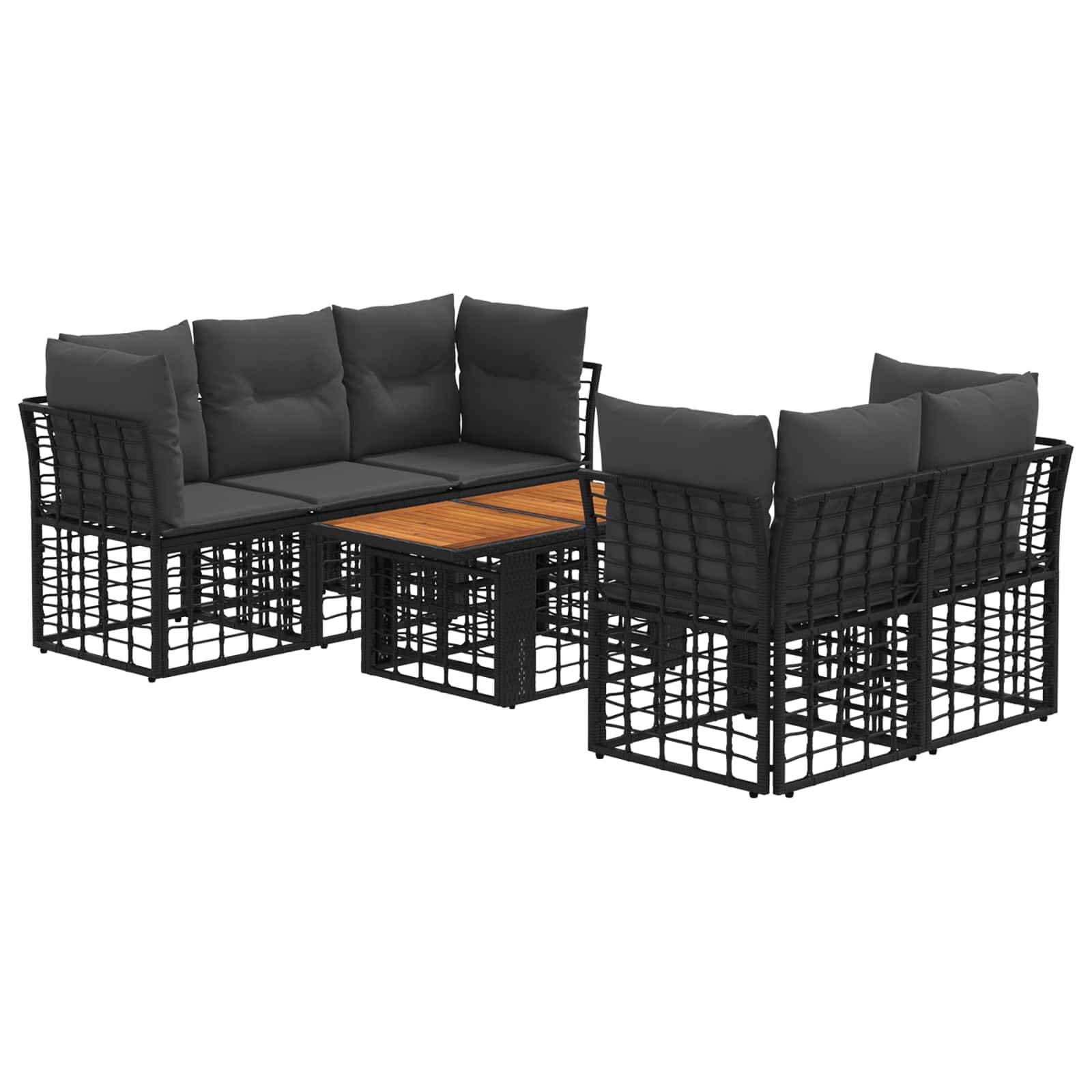 Outdoor-Terrassenmöbelset mit schwarzem Rattansofa, zwei Sesseln und einem Couchtisch mit Holzplatte sowie dunklen Kissen.