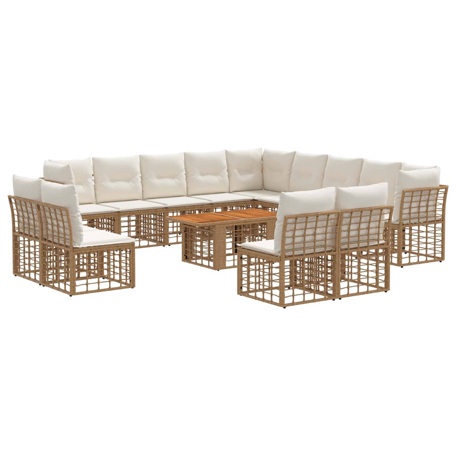 Outdoor-Loungemöbel-Set mit cremefarbenen Kissen, Rattanrahmen und zwei passenden Couchtischen in U-Form angeordnet.
