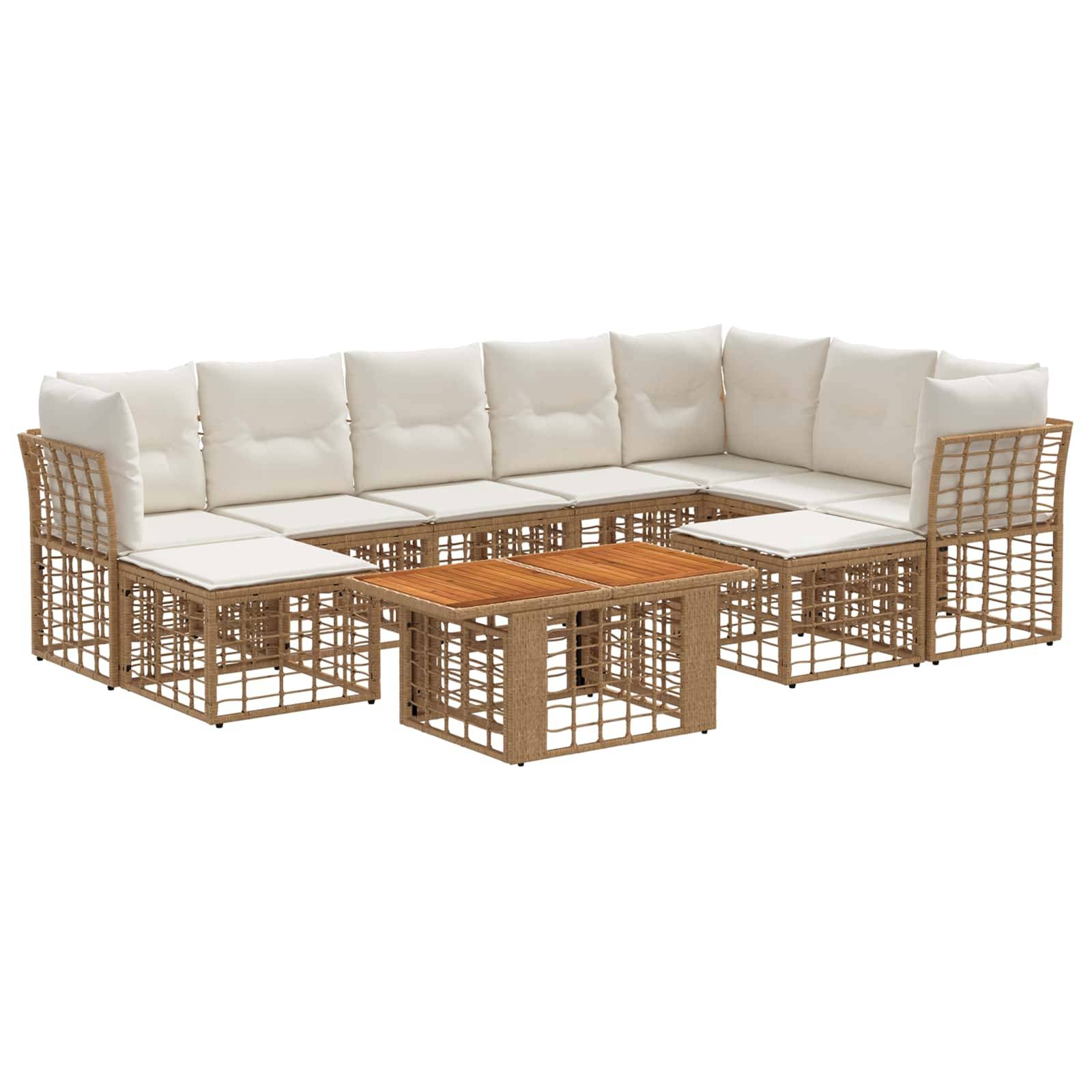 Modulares Outdoor-Ecksofa mit beigen Kissen und geflochtenen Rattanrahmen, angeordnet um einen zentralen Holz-Couchtisch auf weißem Hintergrund