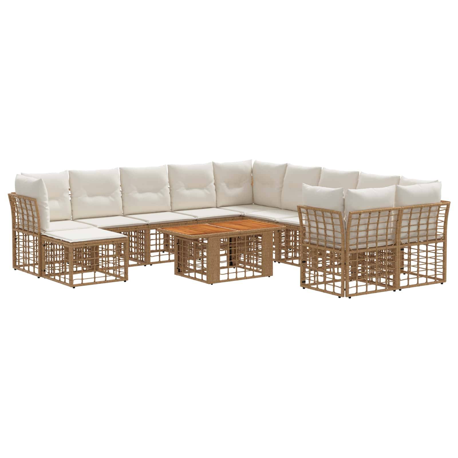 L-förmiges Gartensofaset mit beigen Kissen und Rattanrahmen, zusammen mit passendem Couchtisch, vor weißem Hintergrund dargestellt.
