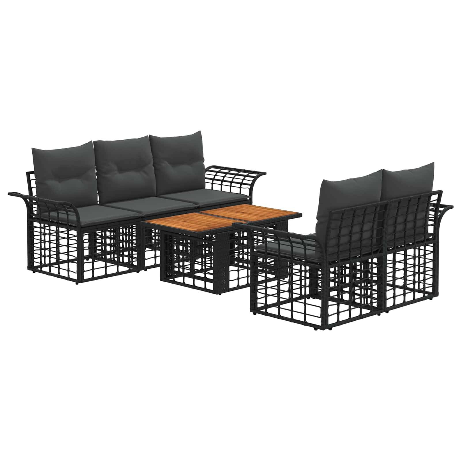 Schwarzes Metallgartensofaset für den Außenbereich mit dunklen Kissen, zwei Stühlen und einem Couchtisch mit Holzplatte auf weißem Hintergrund.