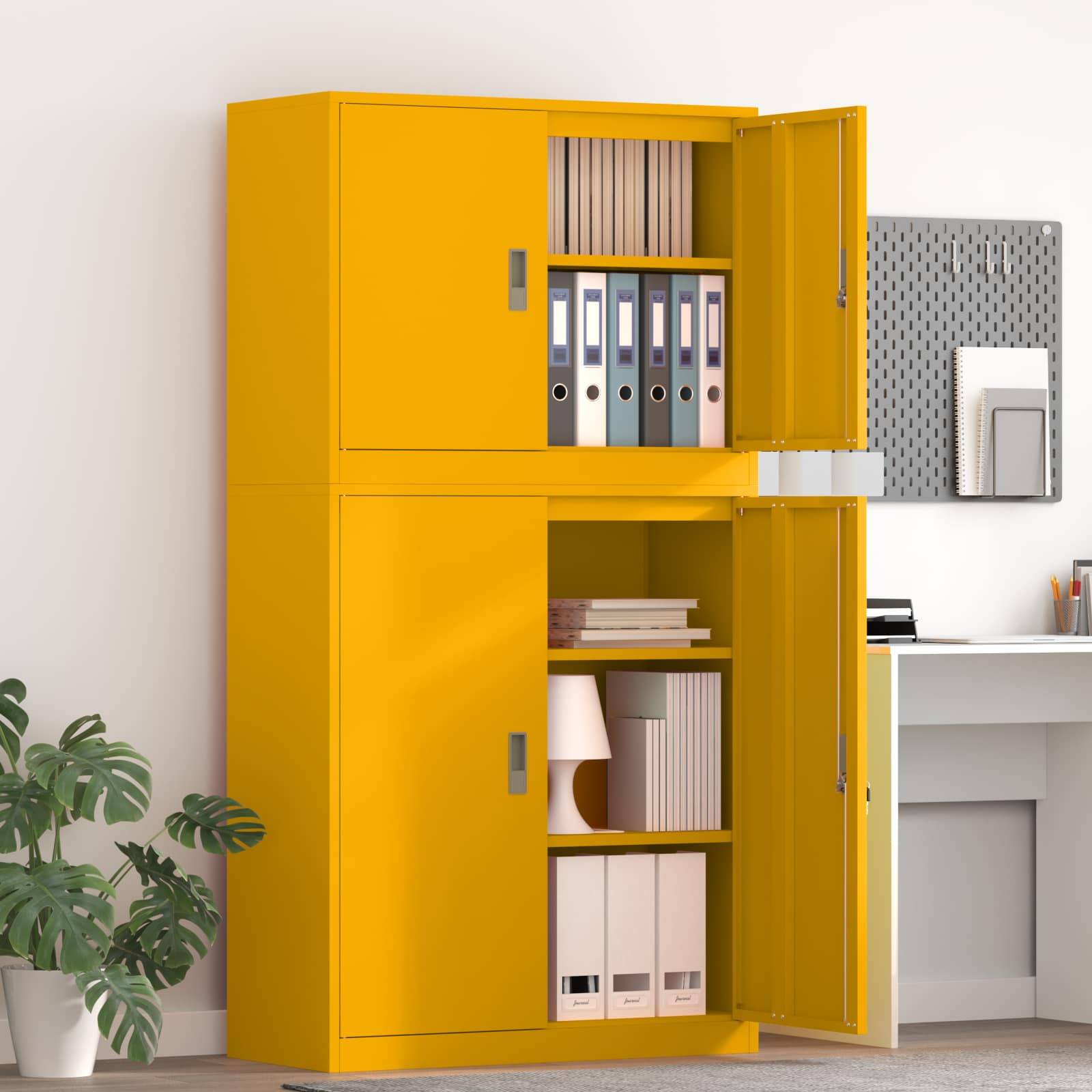 Helles gelbes Büro-Lagerschrank mit offenen oberen und unteren Türen, in dem Ordner, Bücher und Bürobedarf in einem modernen Arbeitsbereich zu sehen sind.